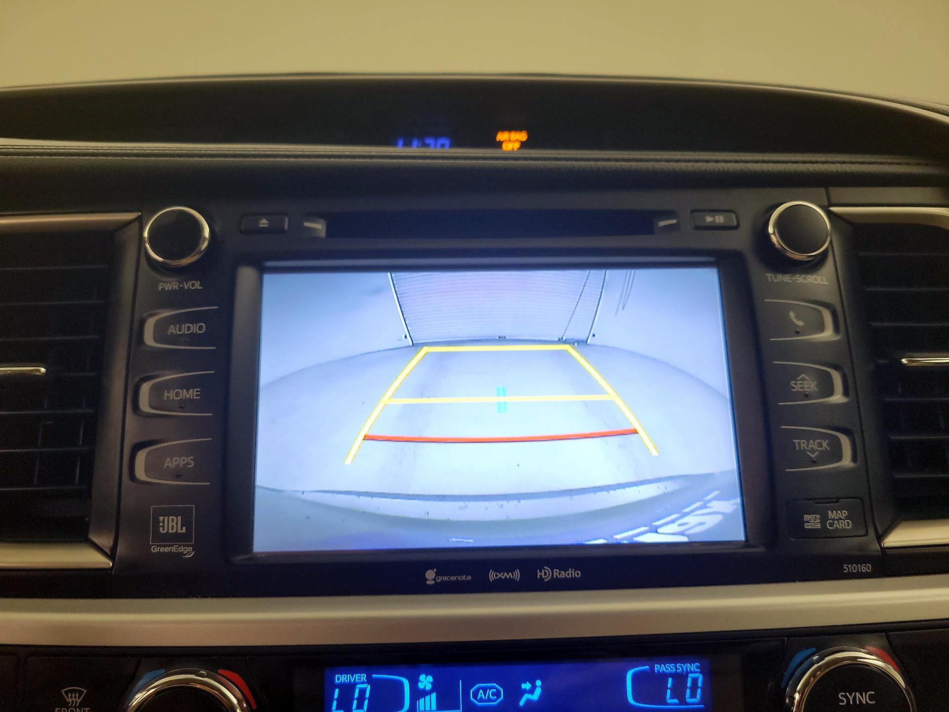Thumbnail: 2016 Toyota Highlander - 12