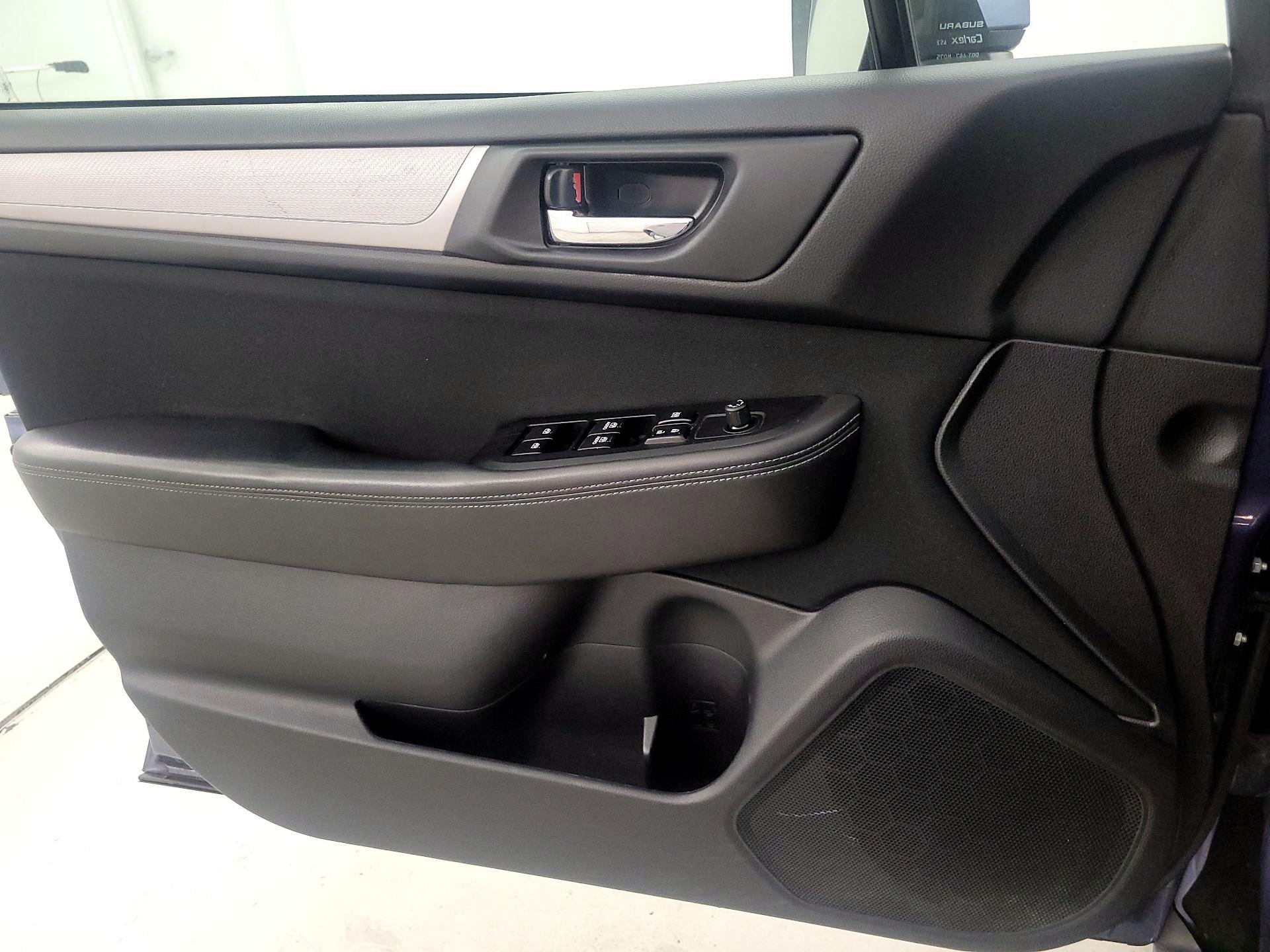 Thumbnail: 2015 Subaru Outback - 10