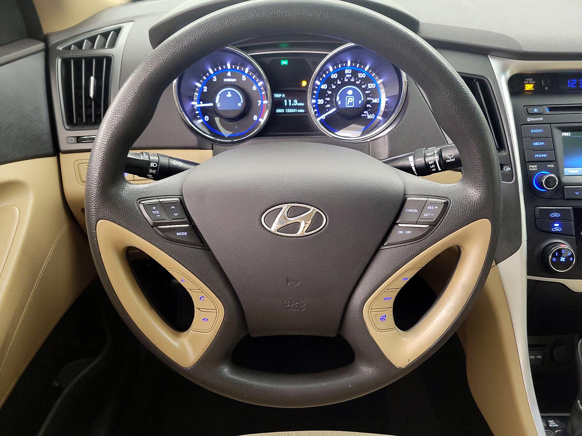 Thumbnail: 2014 Hyundai Sonata - 10