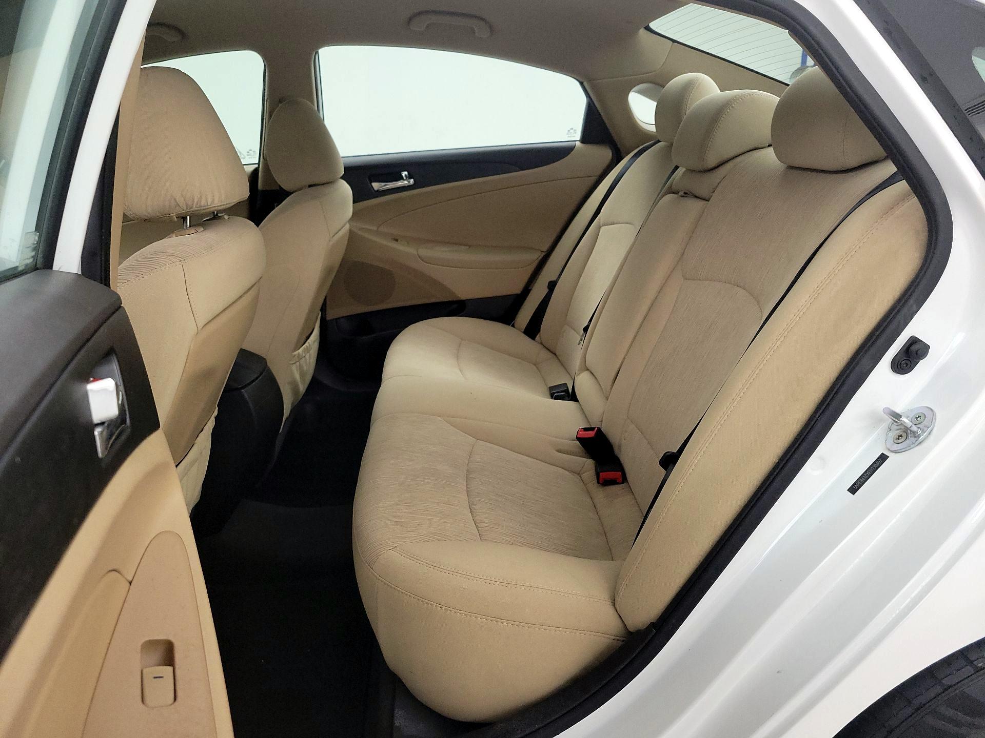 Thumbnail: 2014 Hyundai Sonata - 19