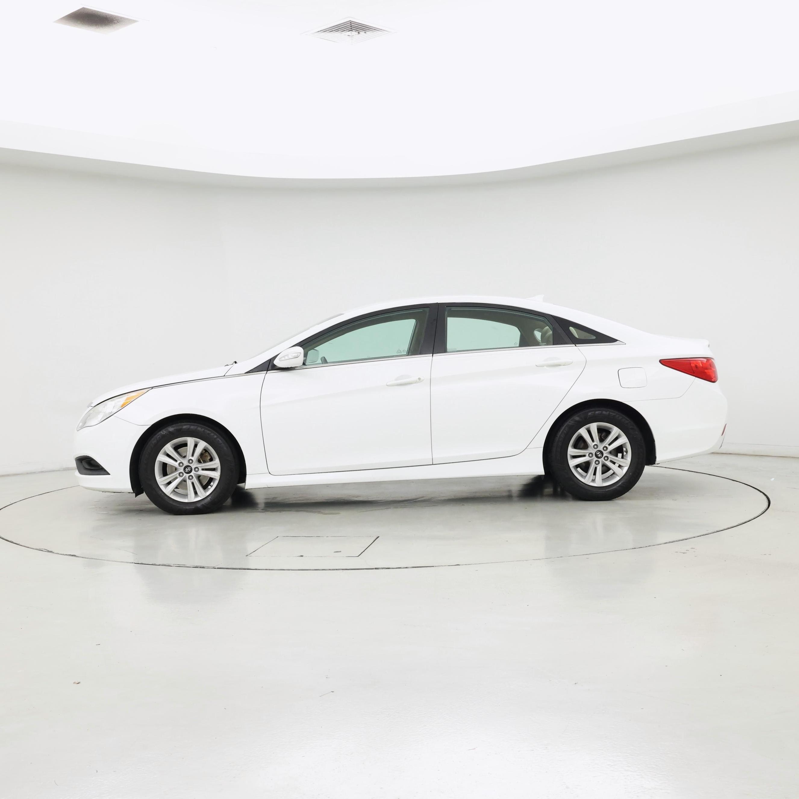 Thumbnail: 2014 Hyundai Sonata - 3