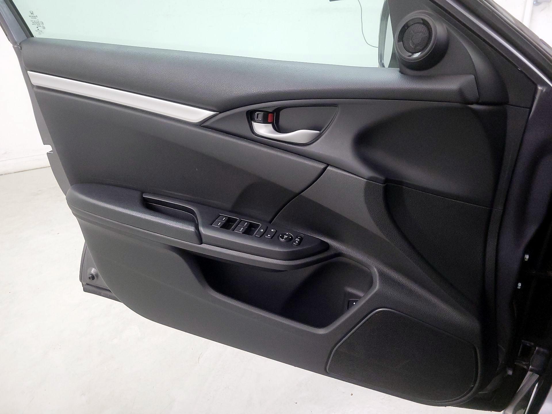 Thumbnail: 2019 Honda Civic - 10