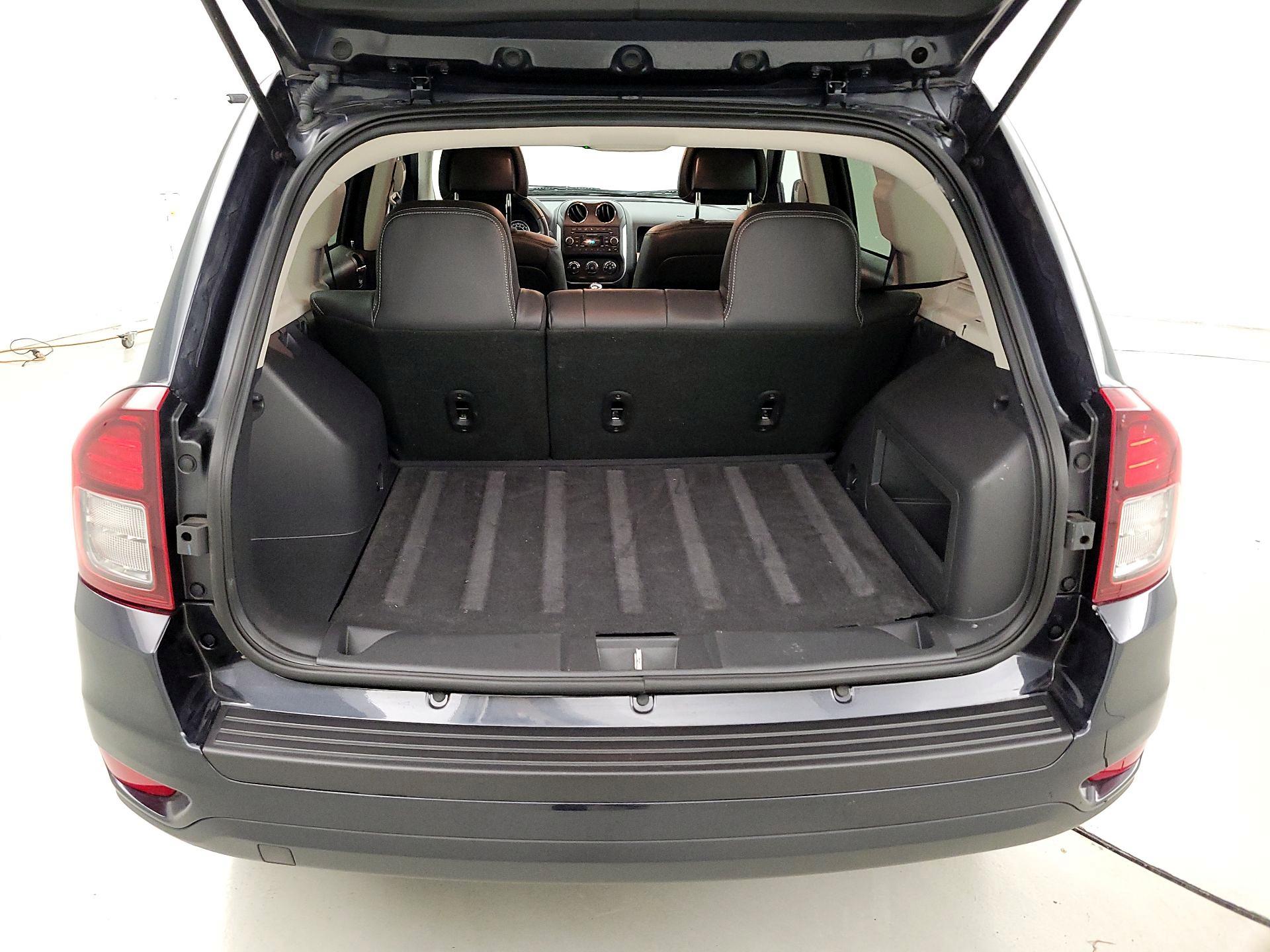 Thumbnail: 2014 Jeep Compass - 16