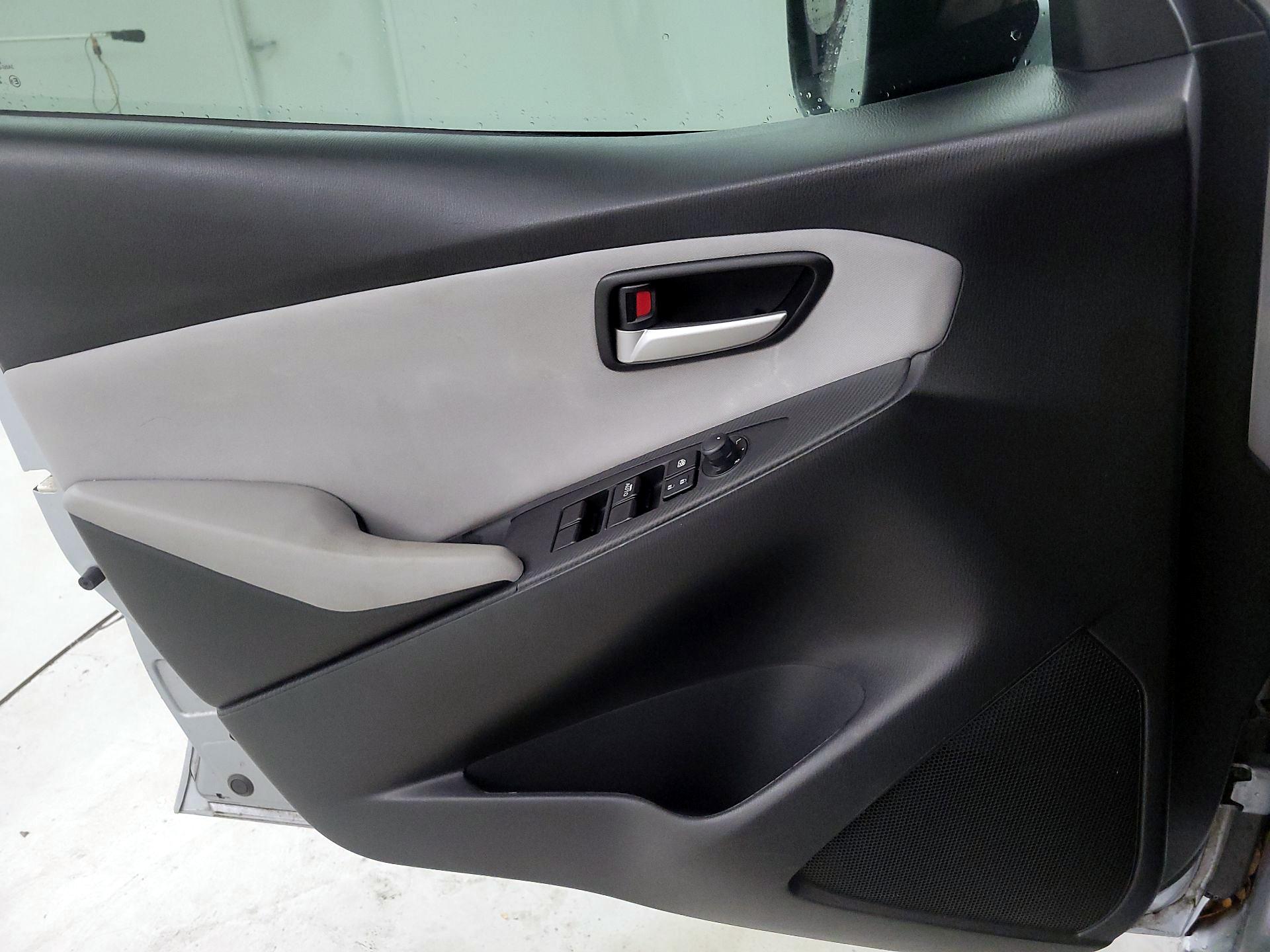 Thumbnail: 2019 Toyota Yaris - 10