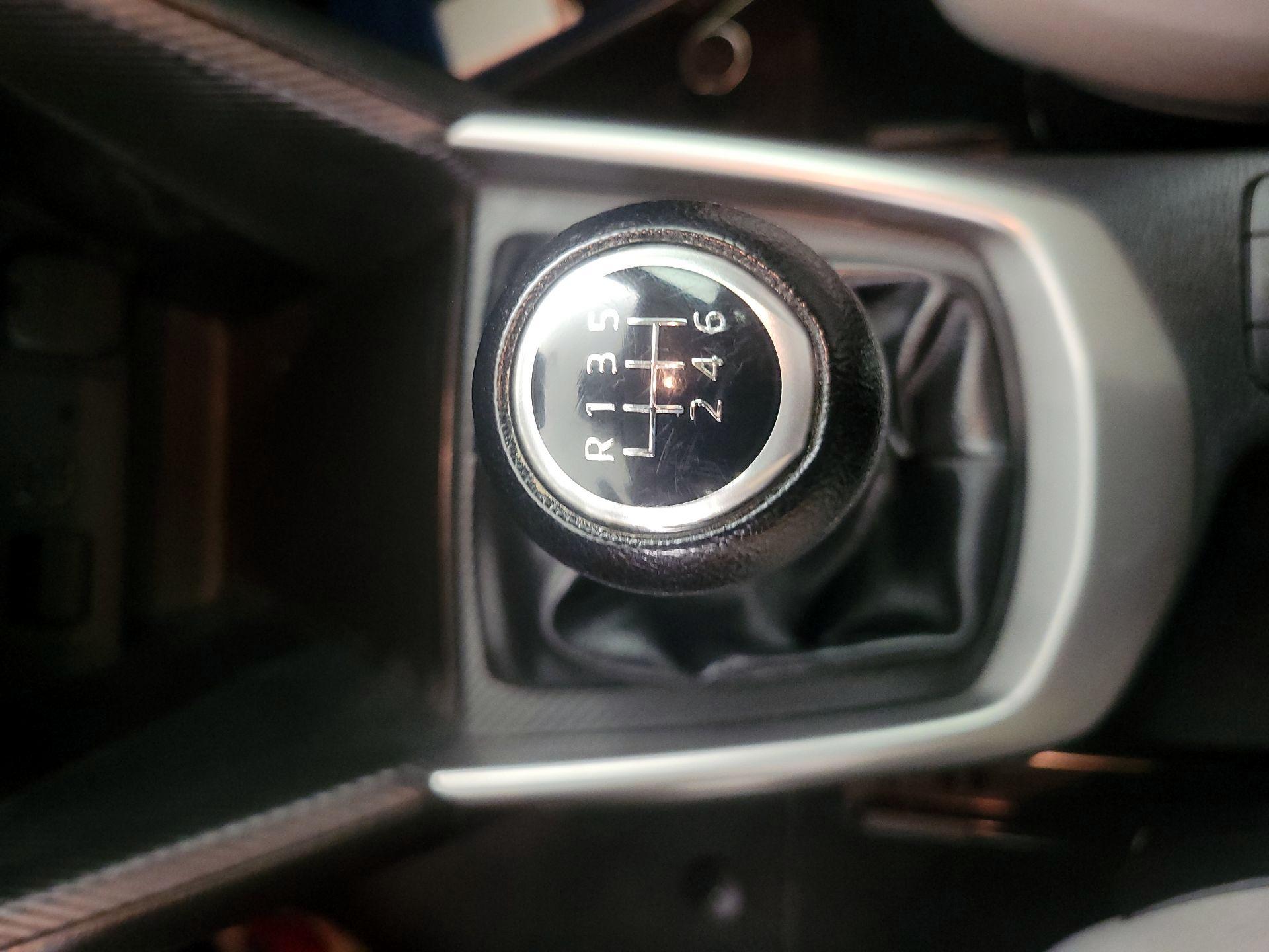 Thumbnail: 2019 Toyota Yaris - 15