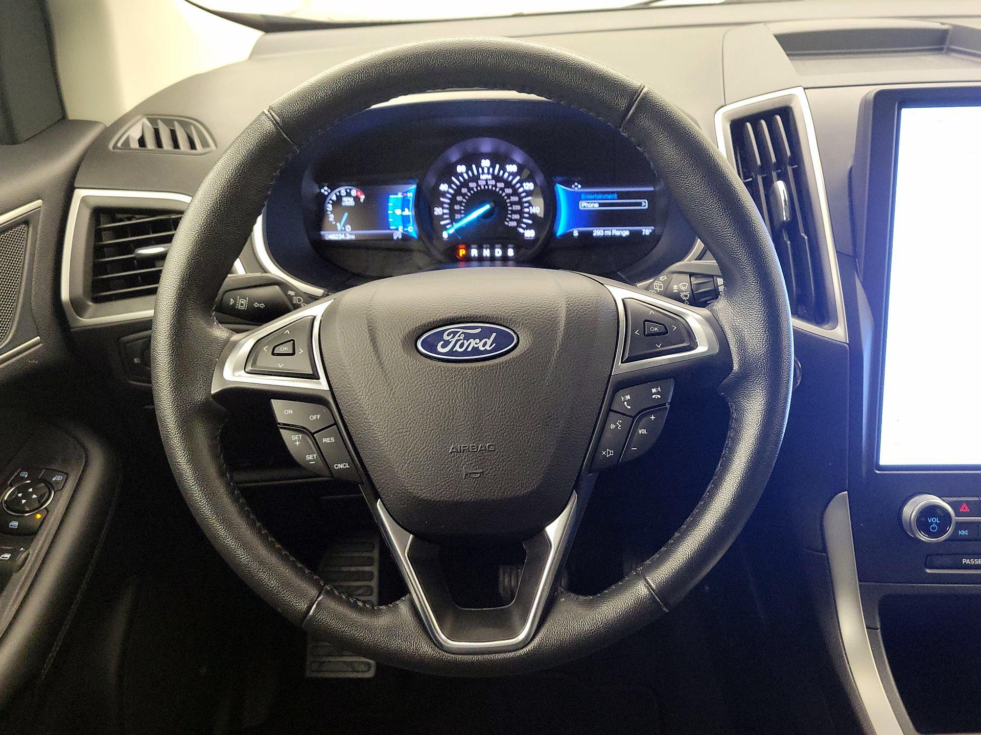 Thumbnail: 2021 Ford Edge - 10
