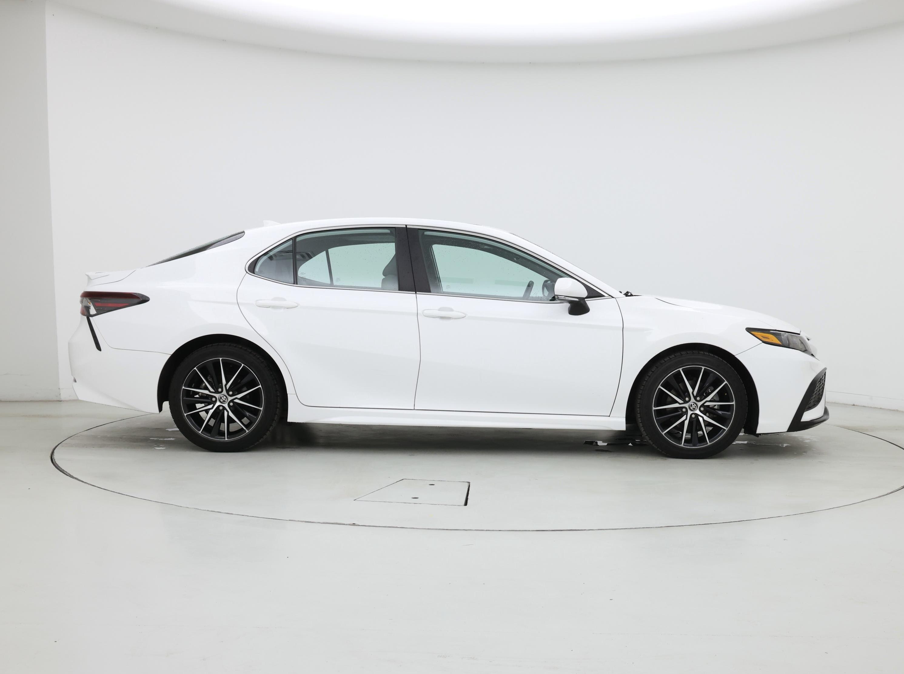 Thumbnail: 2023 Toyota Camry - 7