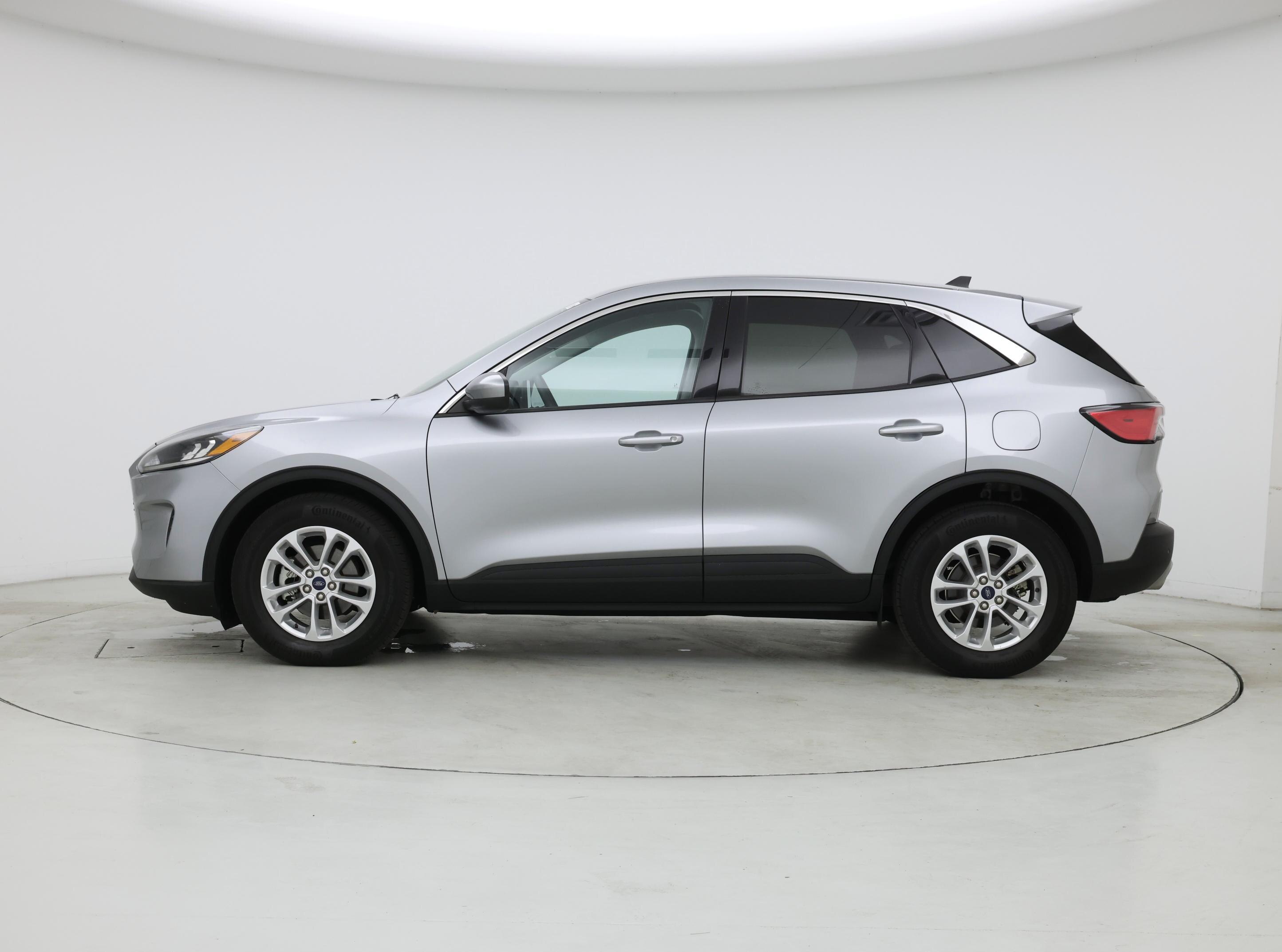 Thumbnail: 2021 Ford Escape - 3