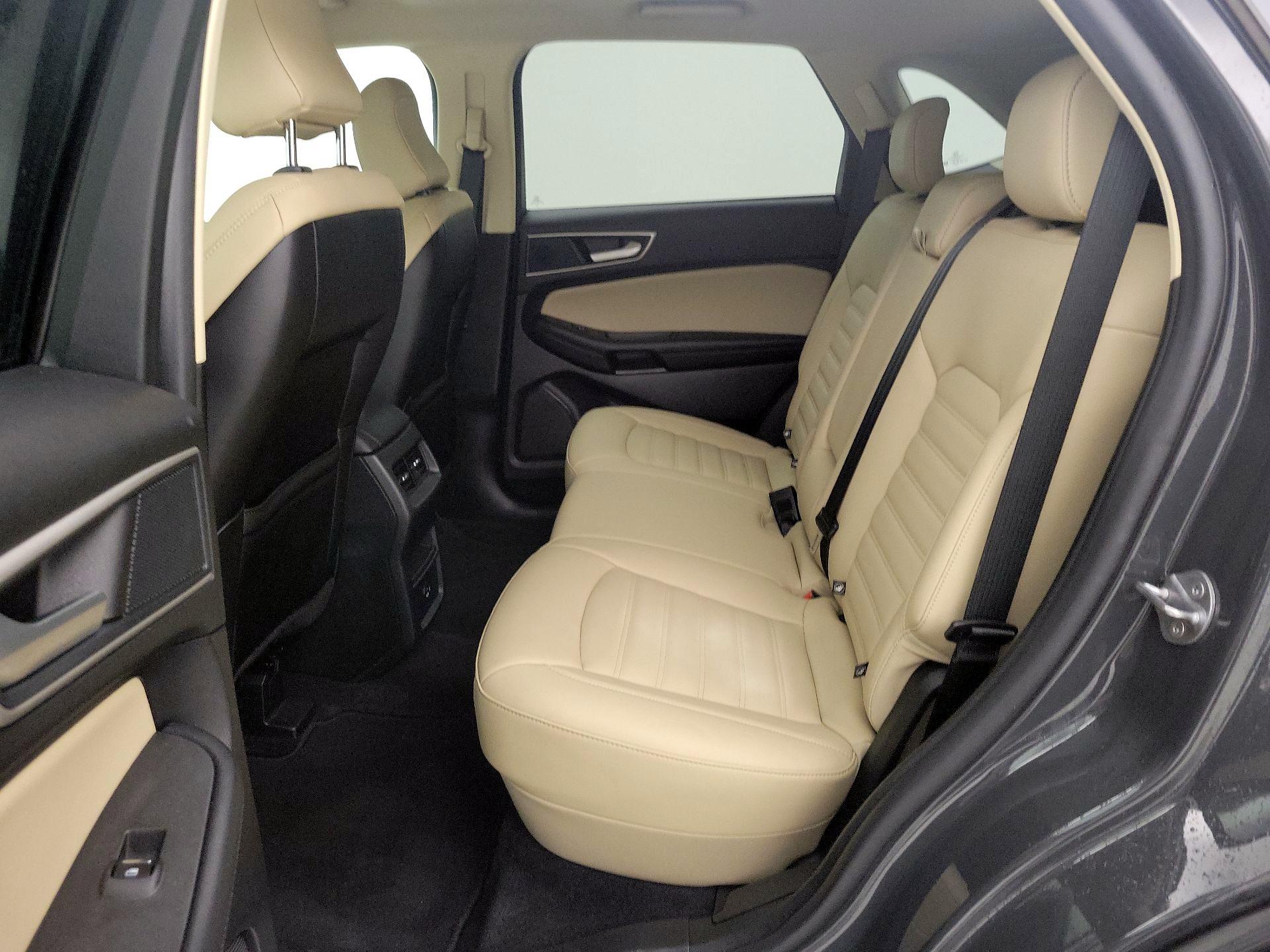 Thumbnail: 2021 Ford Edge - 19