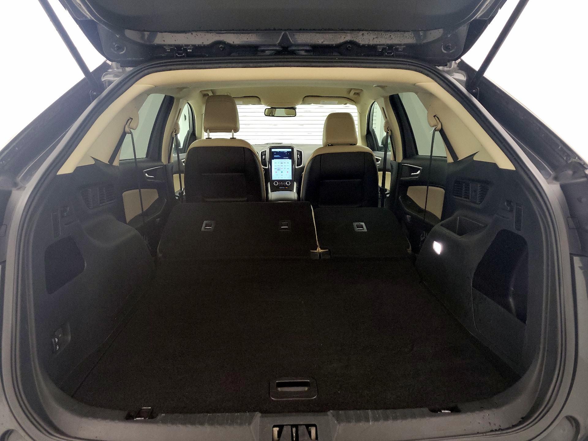 Thumbnail: 2021 Ford Edge - 20
