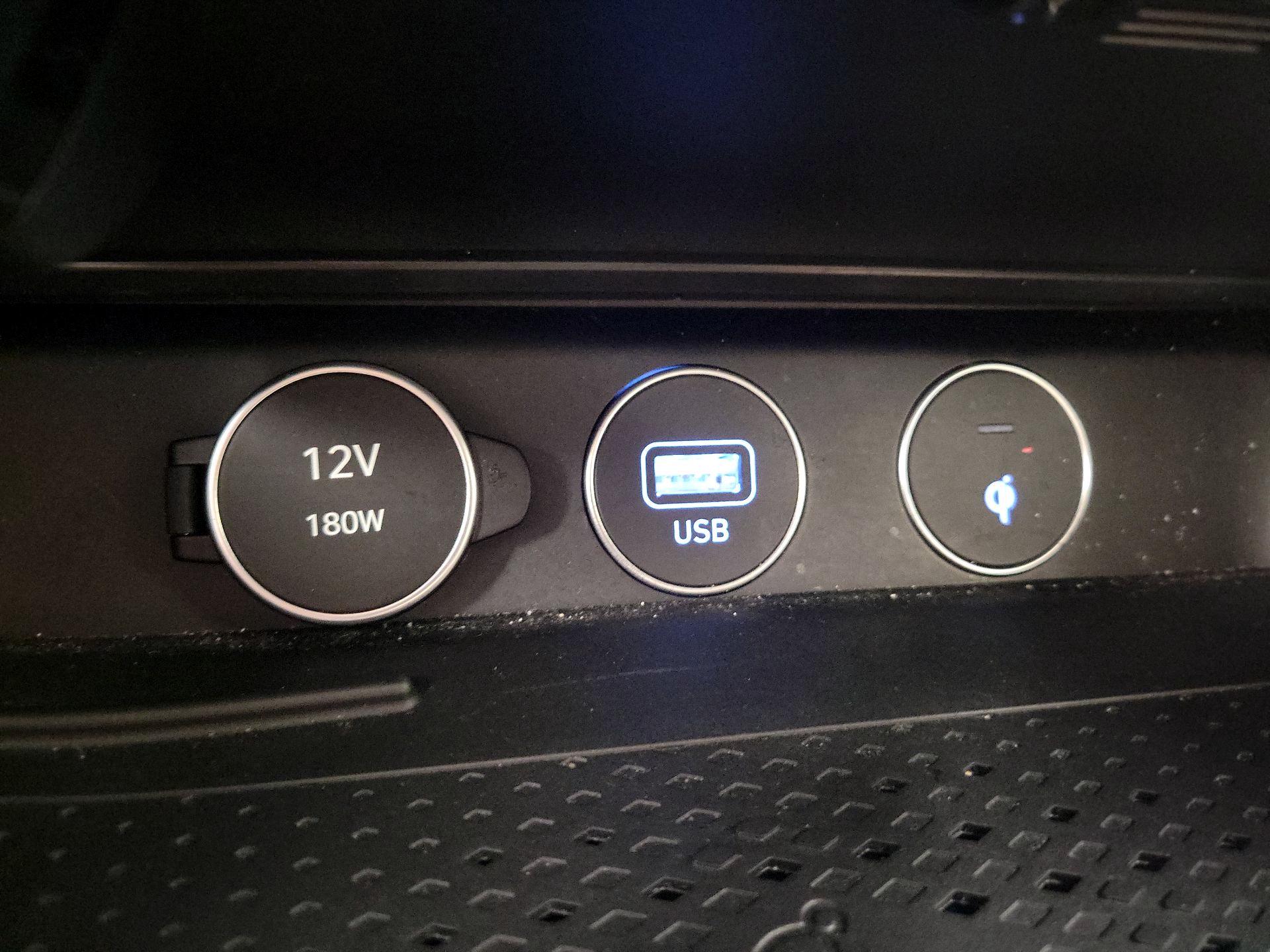 Thumbnail: 2023 Genesis G70 - 19