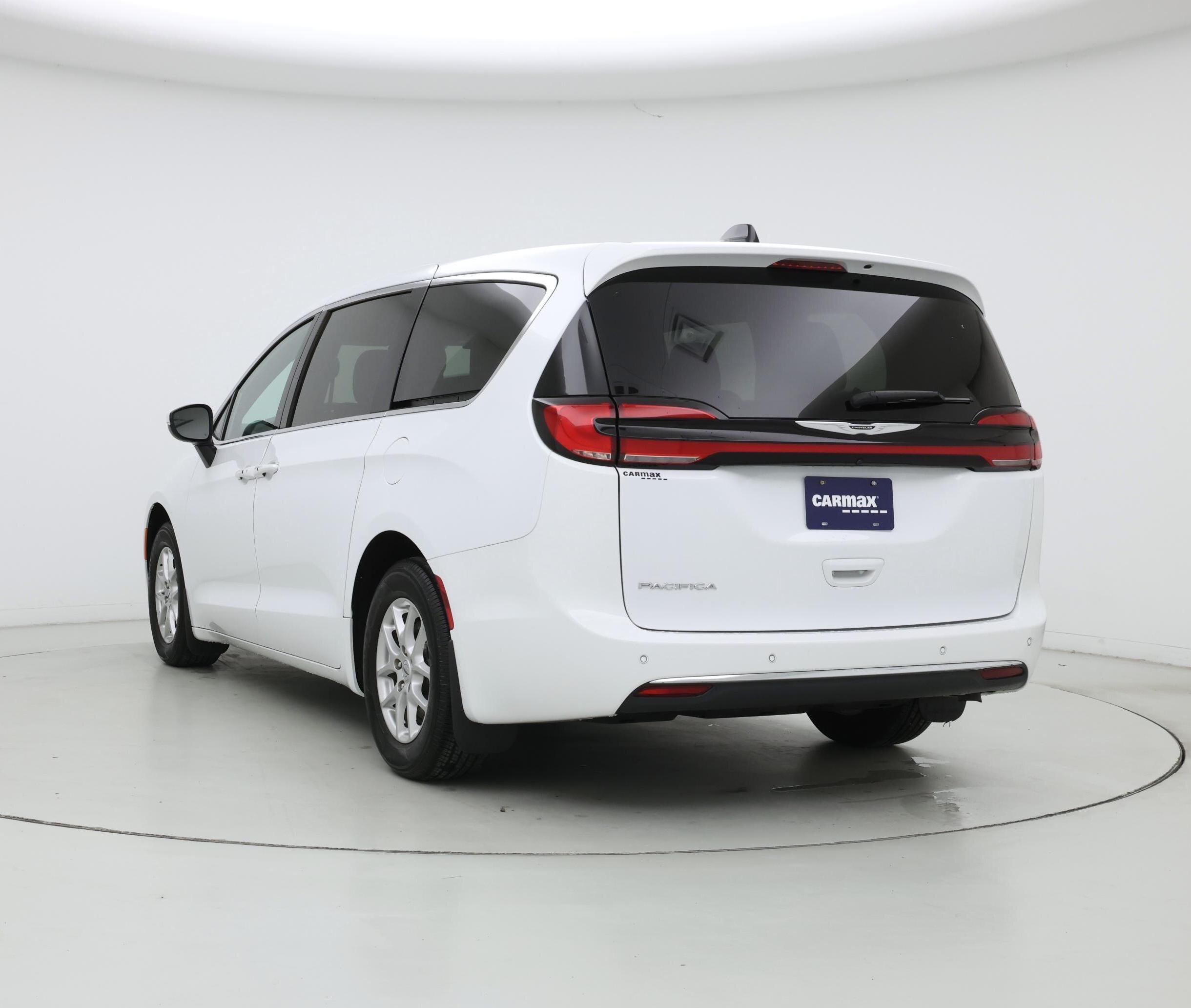 Thumbnail: 2023 Chrysler Pacifica - 2