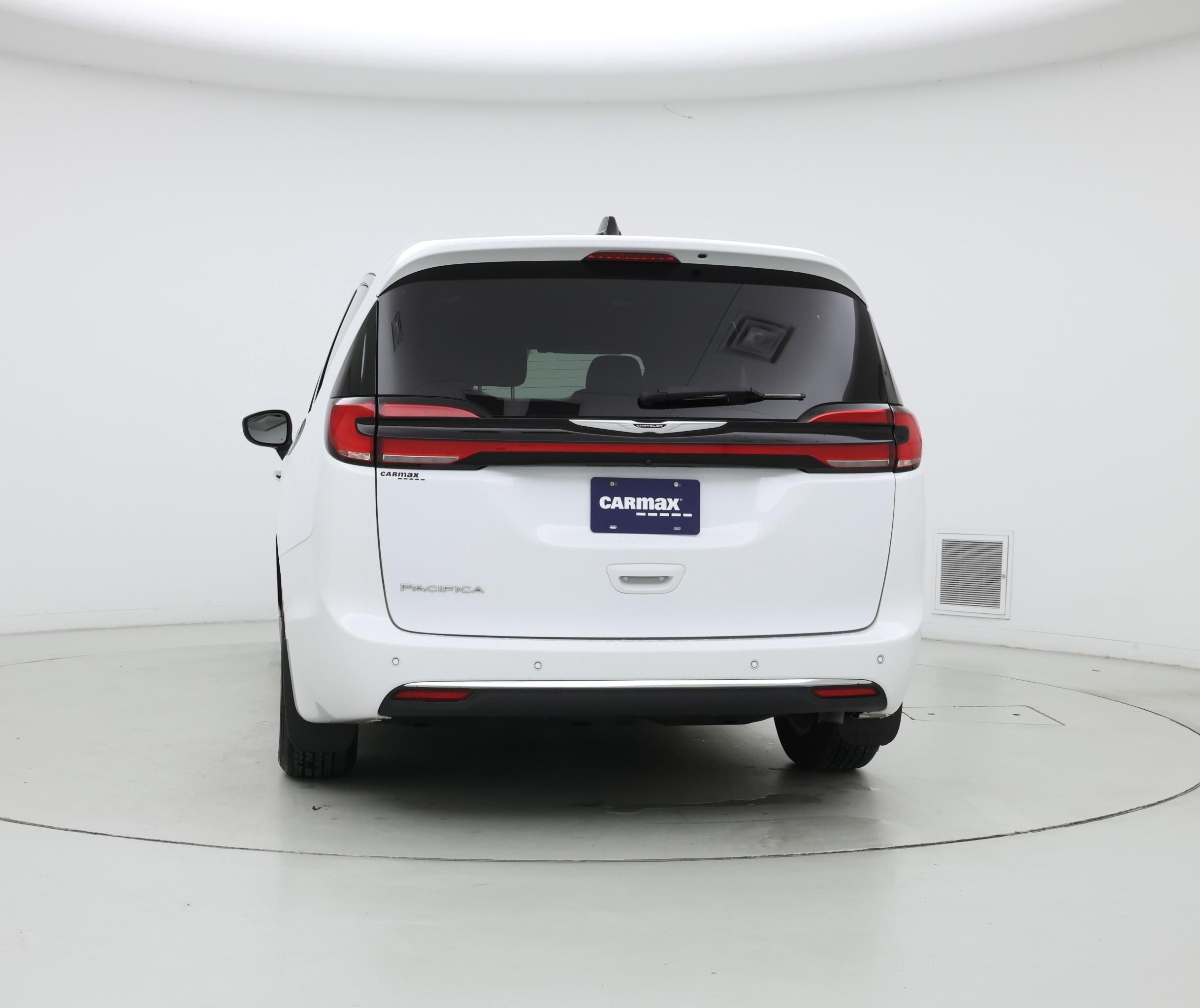Thumbnail: 2023 Chrysler Pacifica - 6