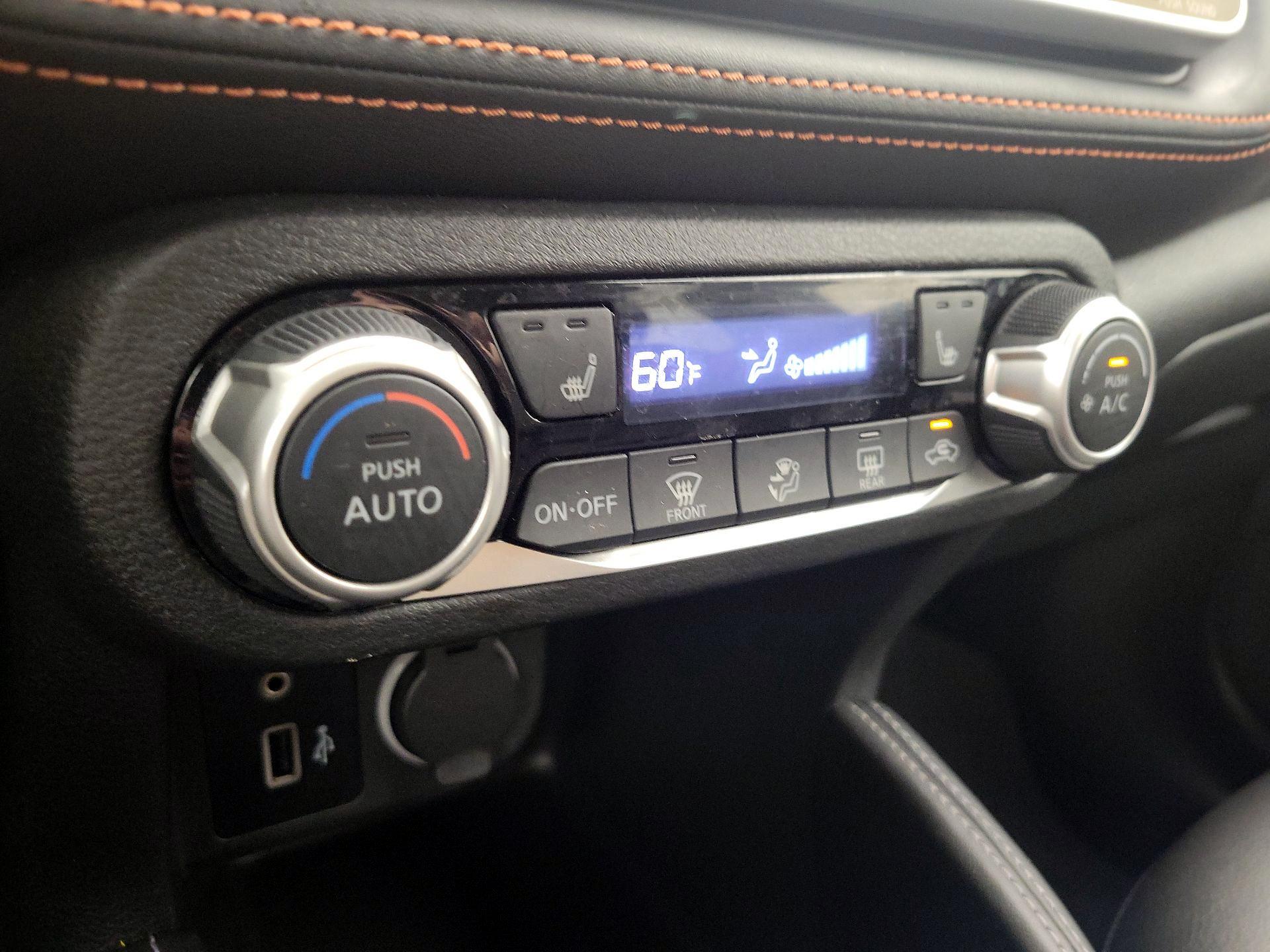Thumbnail: 2020 Nissan Kicks - 15