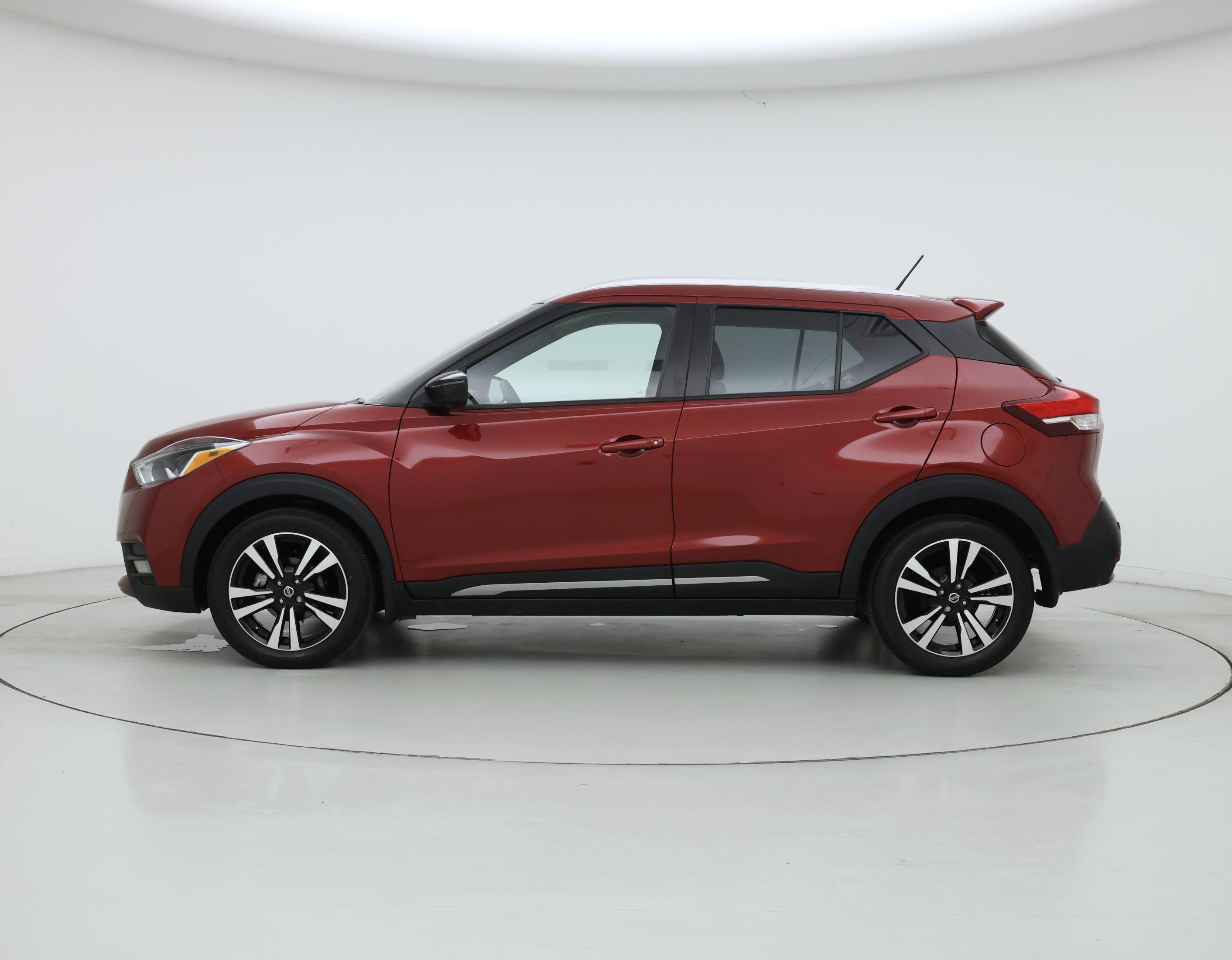 Thumbnail: 2020 Nissan Kicks - 3