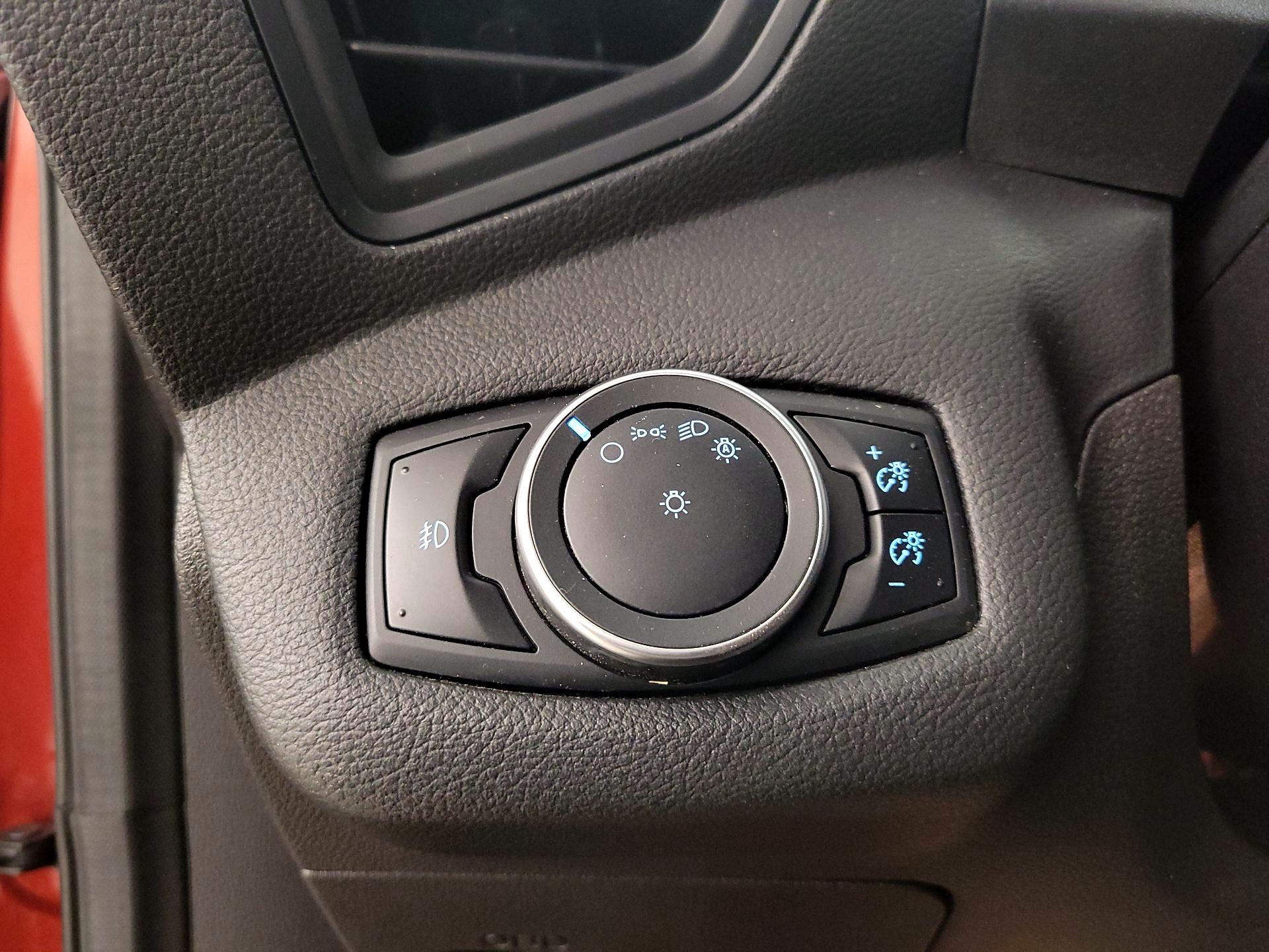 Thumbnail: 2015 Ford Escape - 11