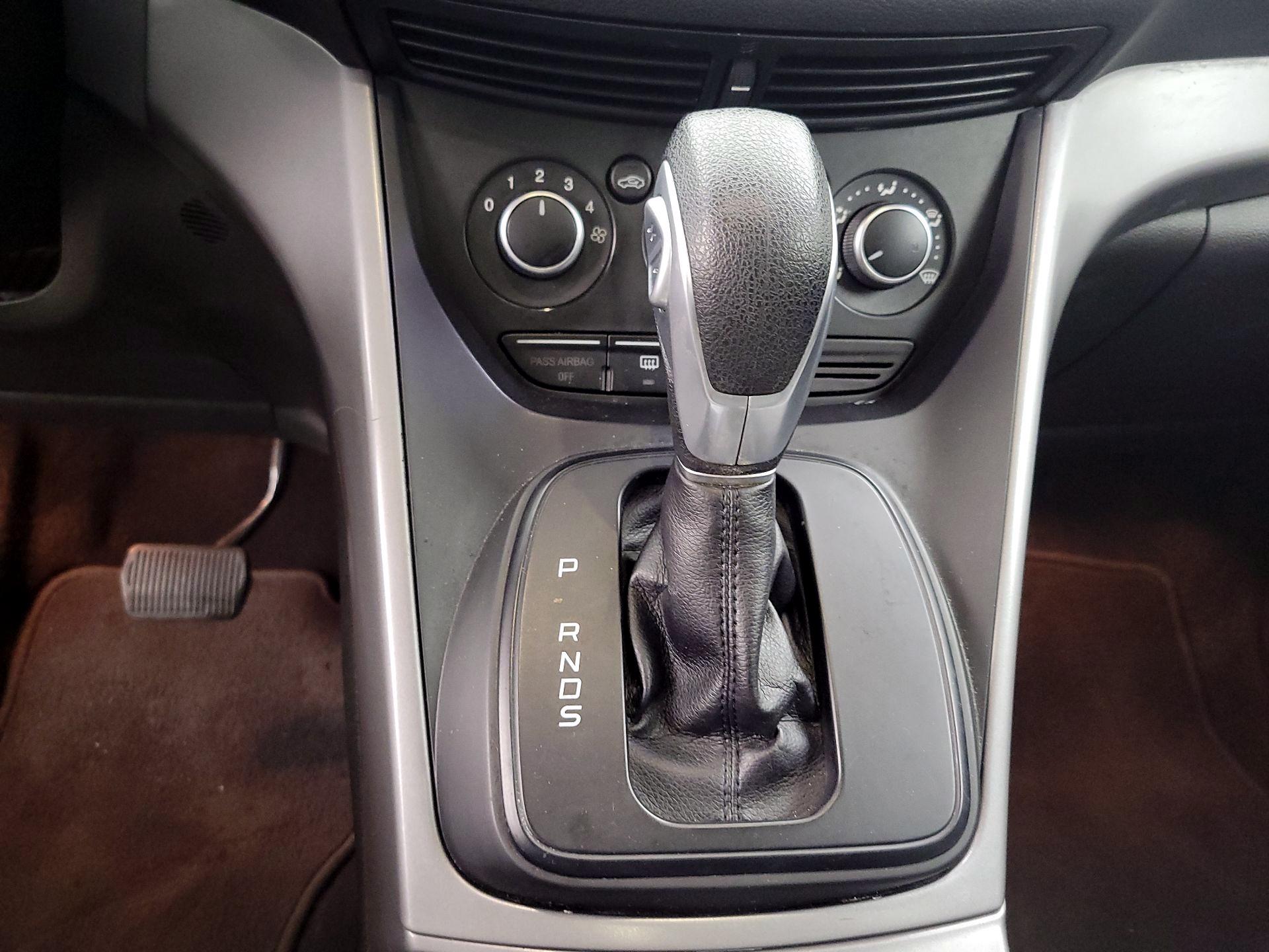 Thumbnail: 2015 Ford Escape - 15
