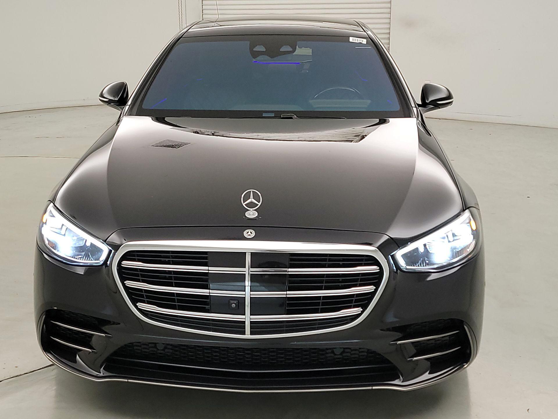 Thumbnail: 2023 Mercedes-Benz S-Class - 2