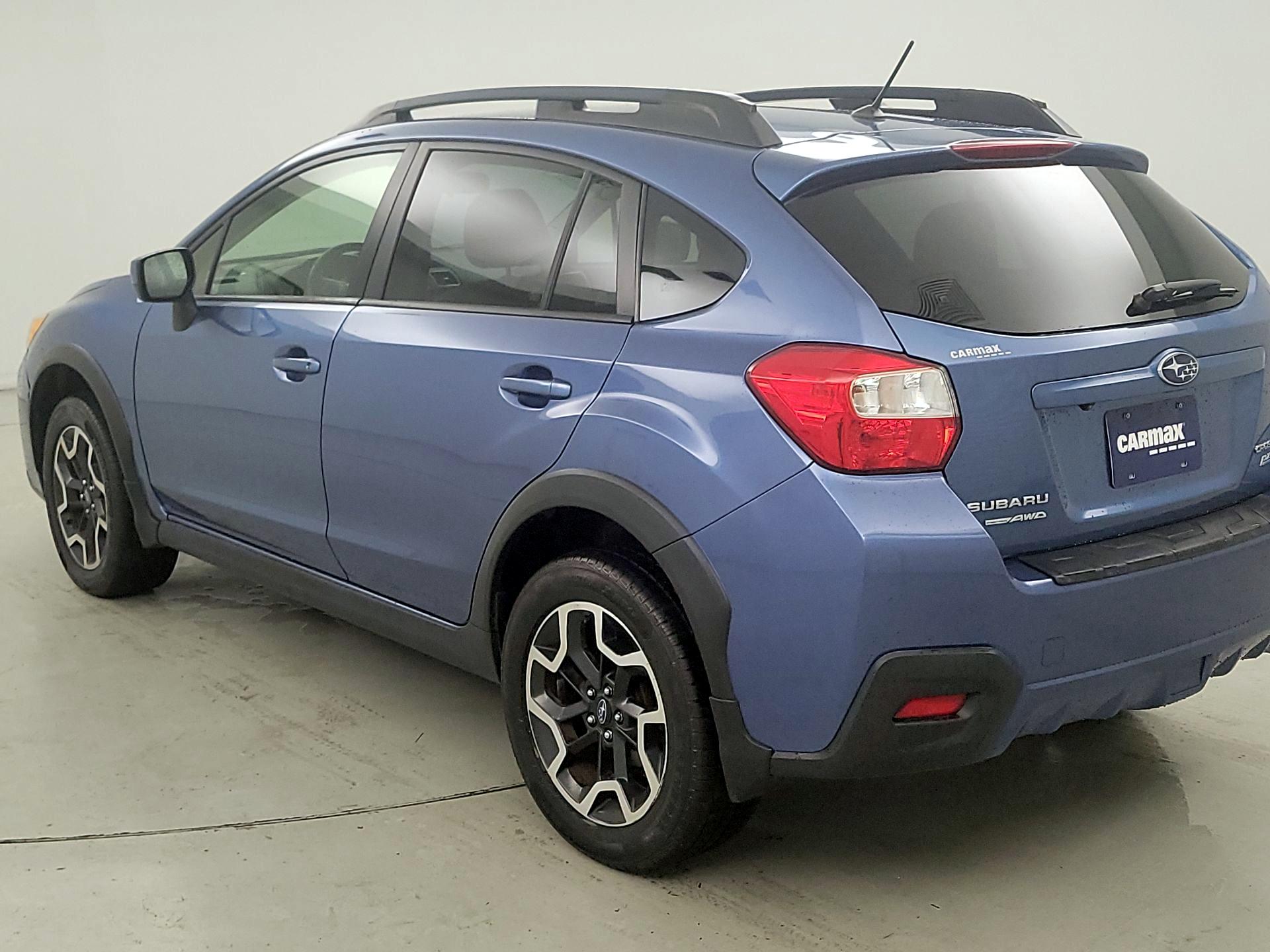 Thumbnail: 2017 Subaru Crosstrek - 7