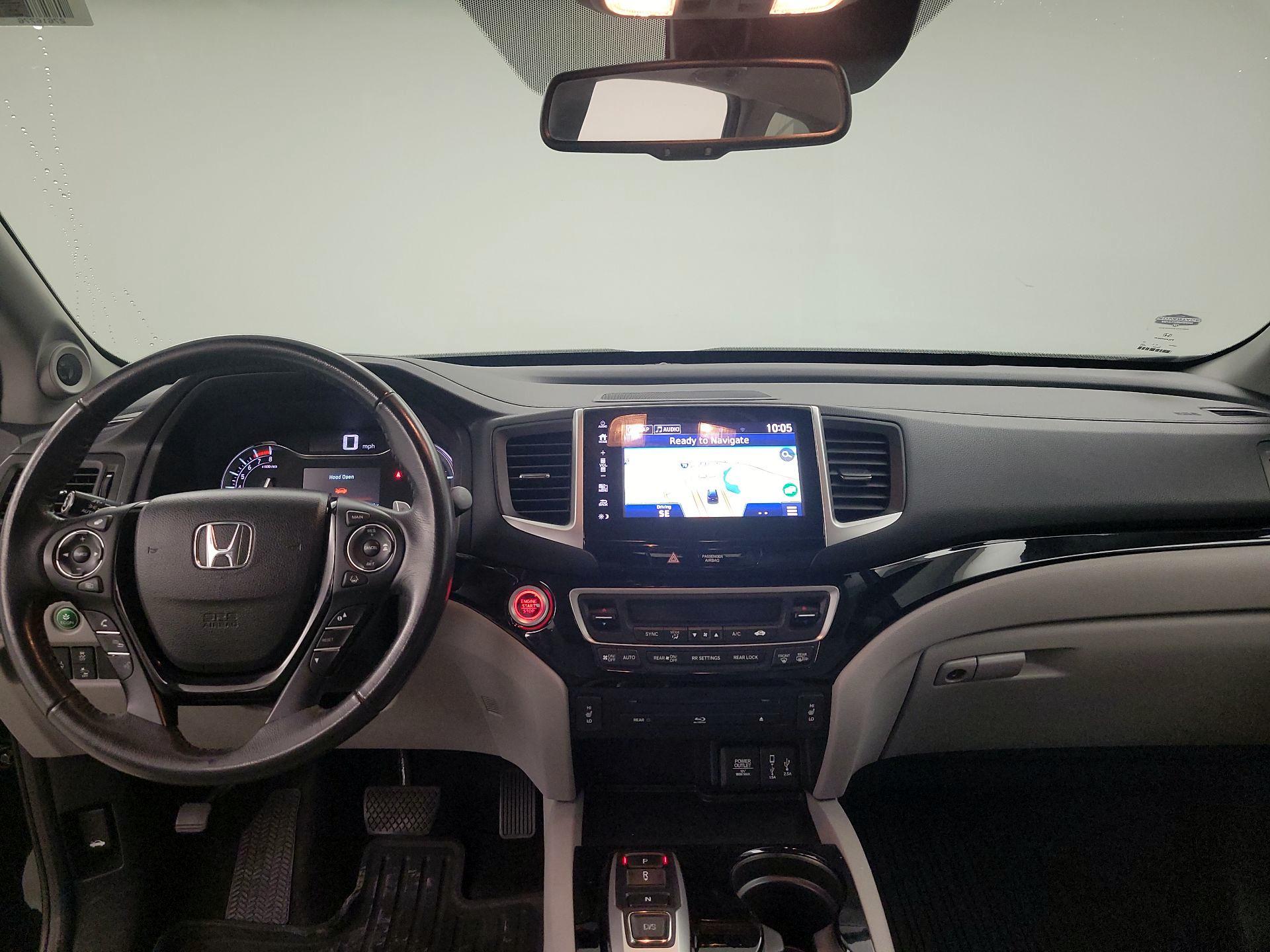 Thumbnail: 2017 Honda Pilot - 8
