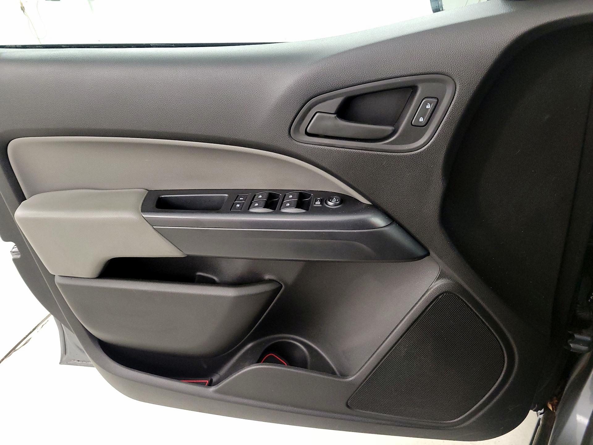 Thumbnail: 2019 Chevrolet Colorado - 10