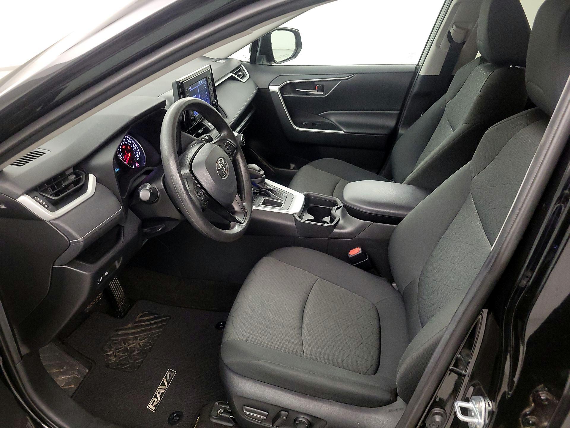 Thumbnail: 2021 Toyota RAV4 - 9