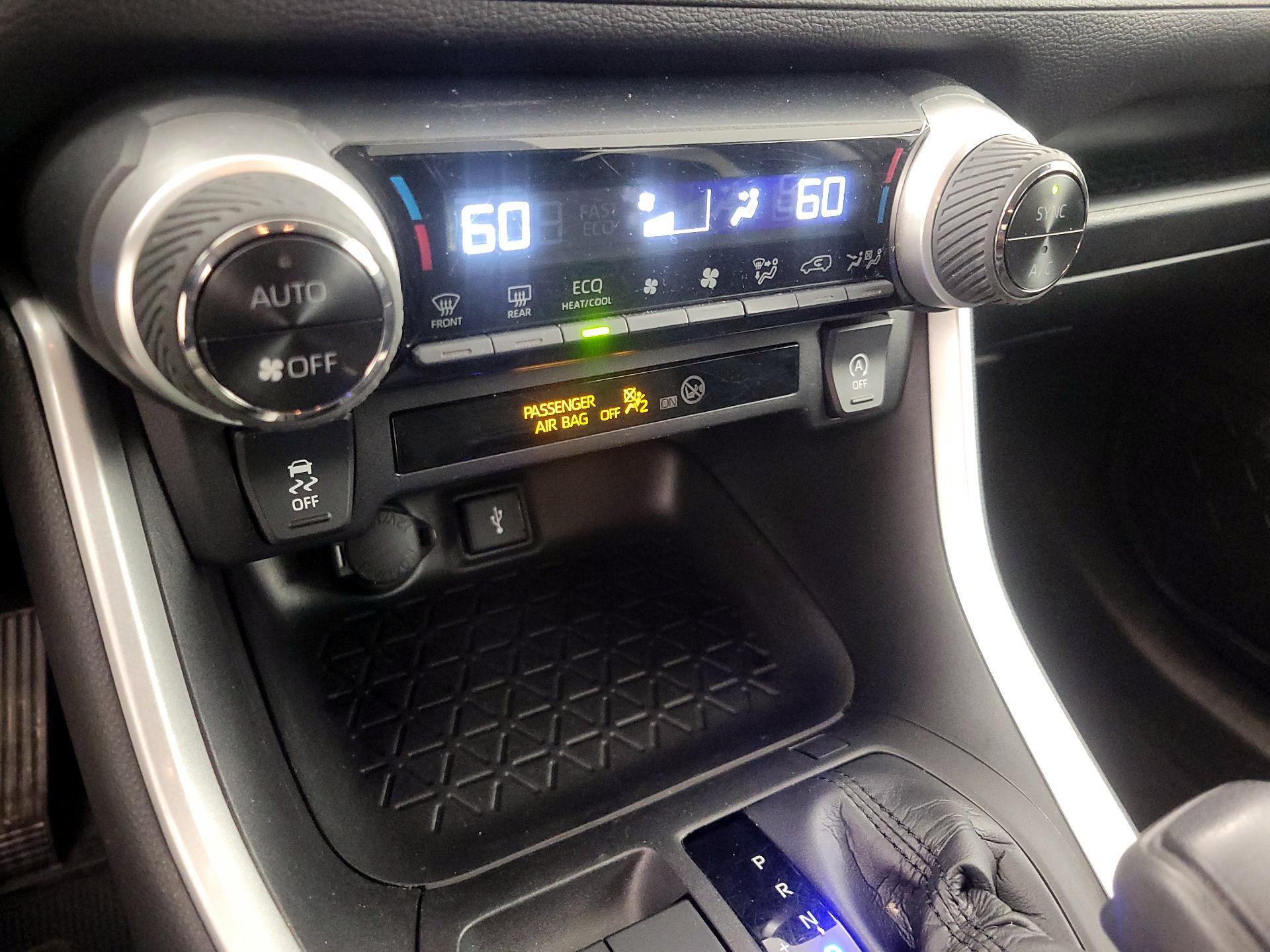 Thumbnail: 2021 Toyota RAV4 - 14