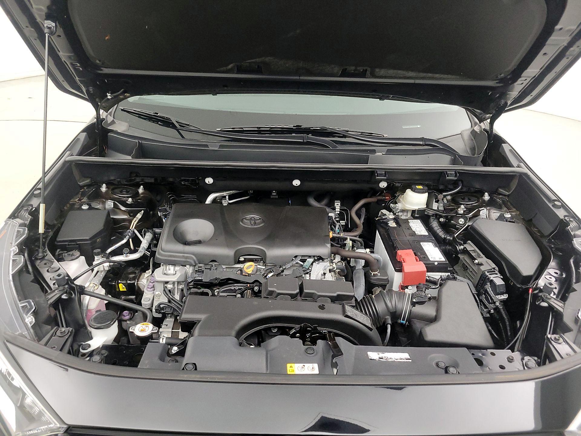 Thumbnail: 2021 Toyota RAV4 - 20