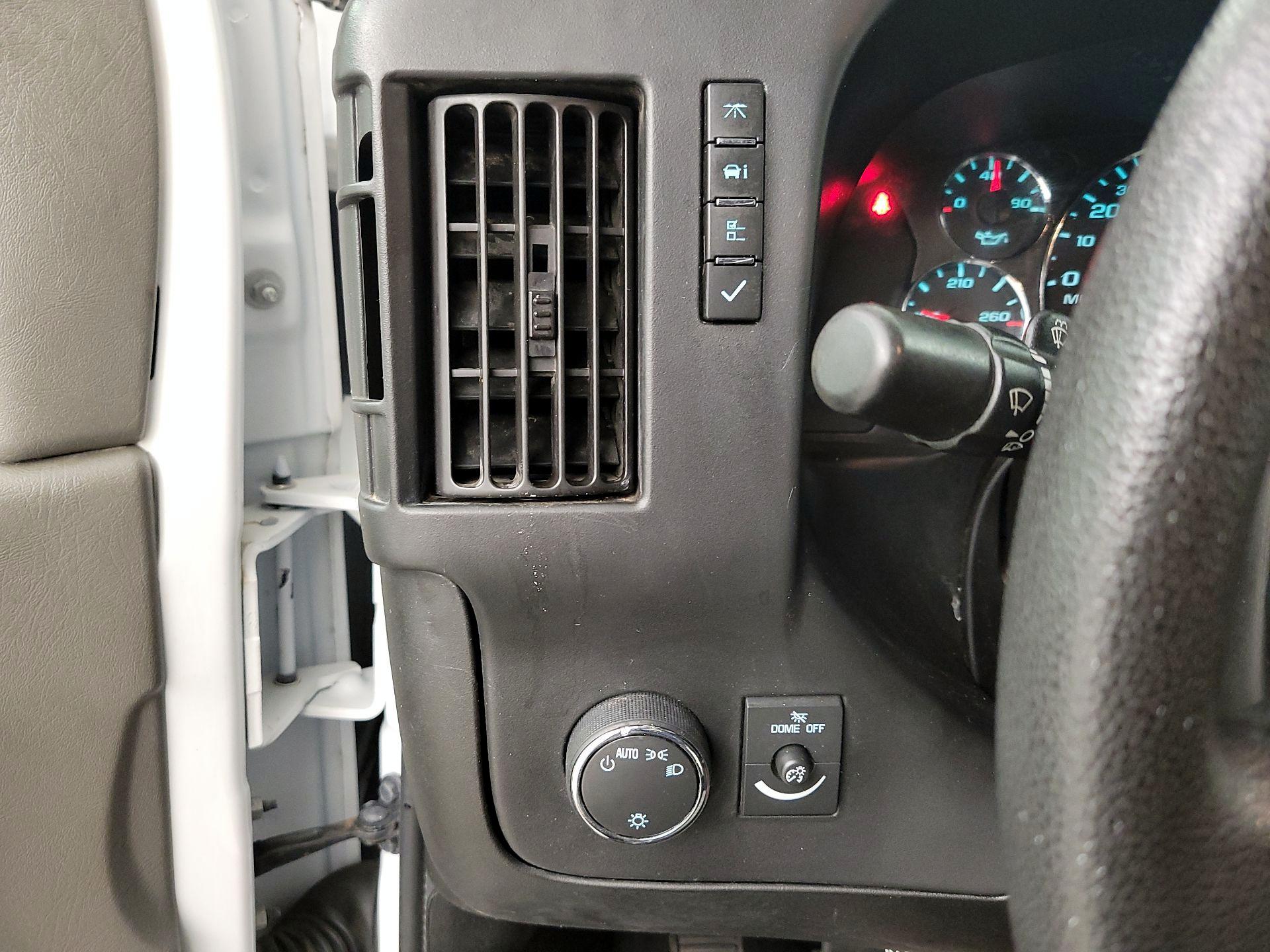 Thumbnail: 2015 Chevrolet Express - 13