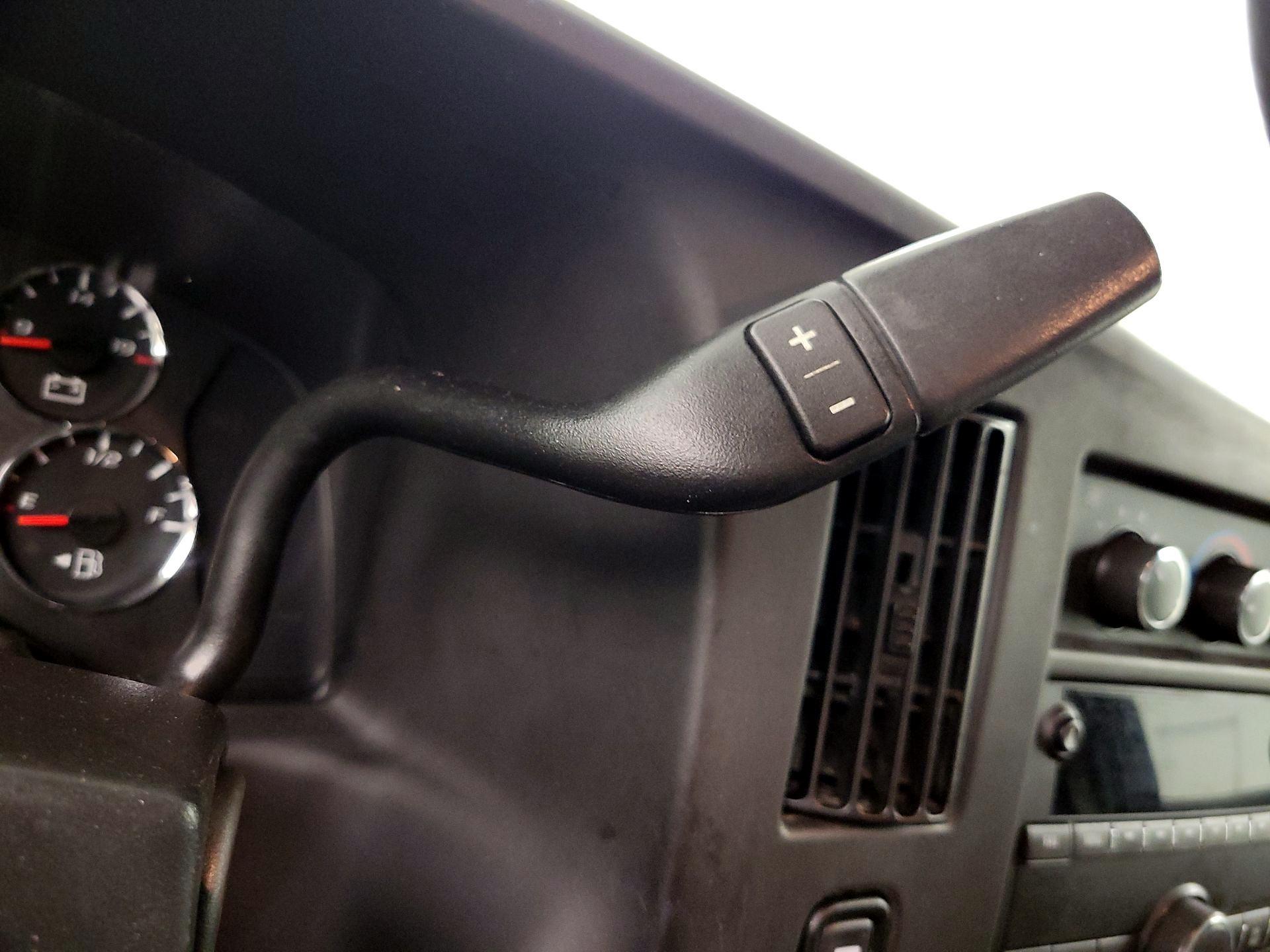 Thumbnail: 2015 Chevrolet Express - 16