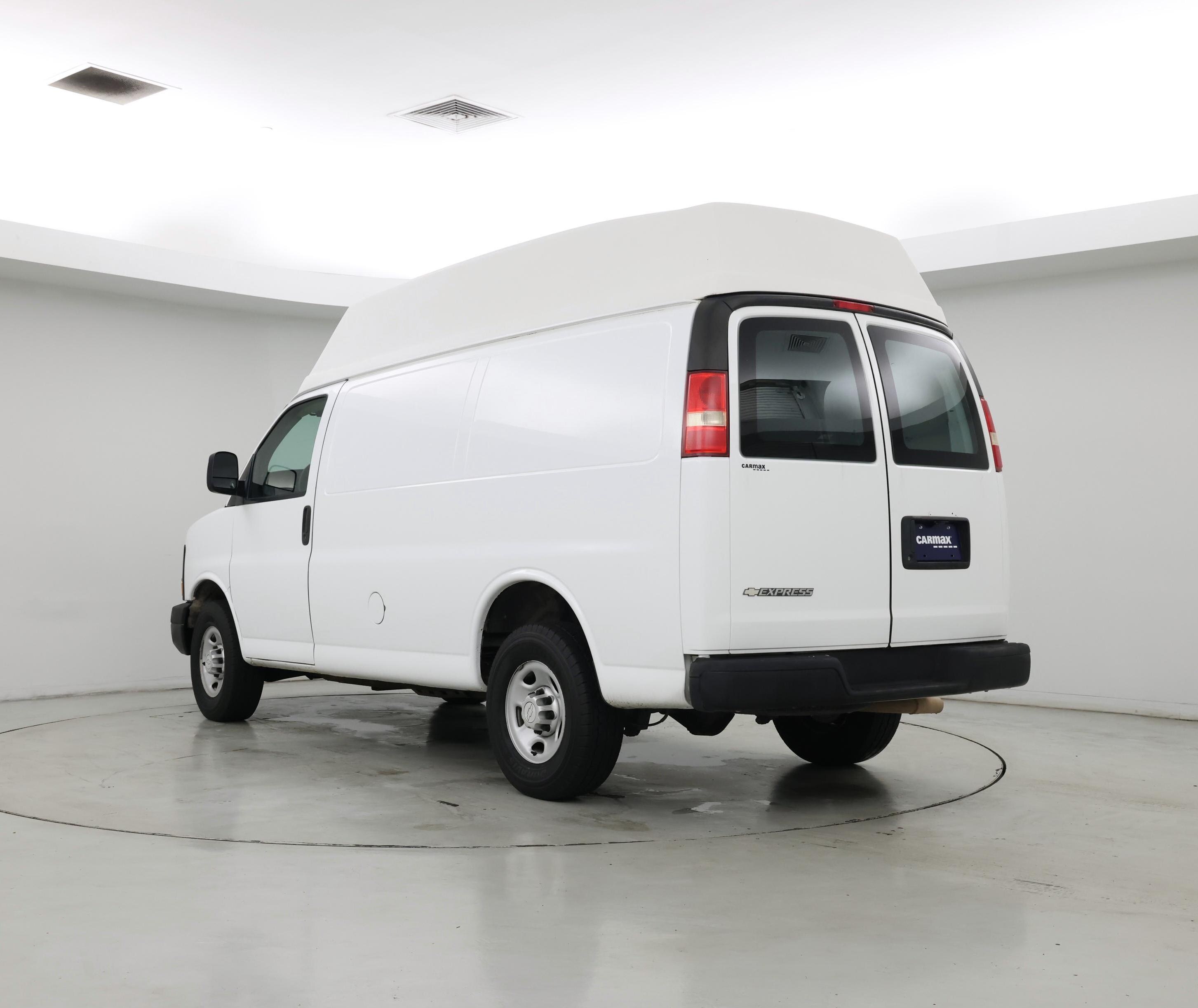 Thumbnail: 2015 Chevrolet Express - 2