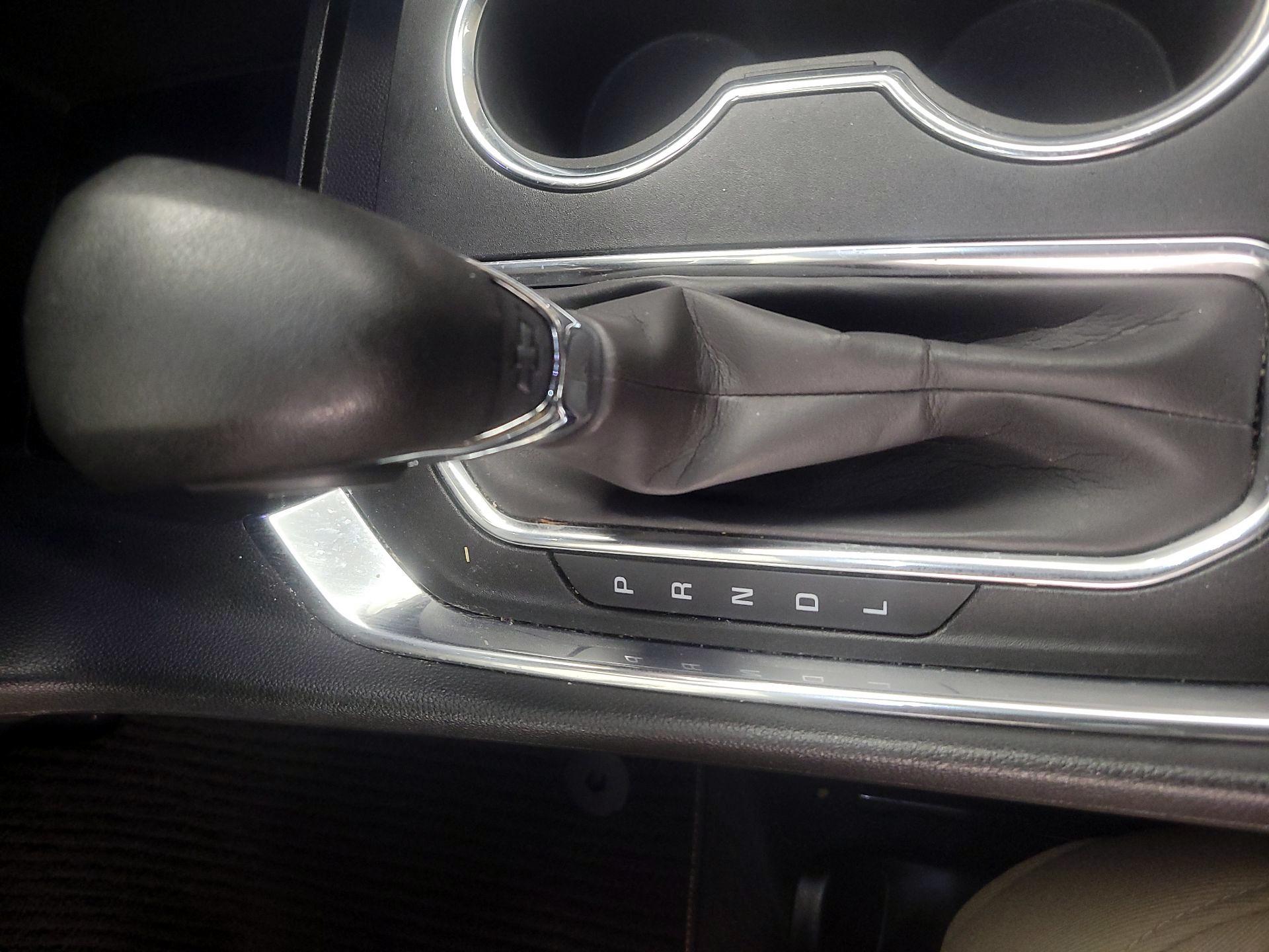 Thumbnail: 2022 Chevrolet Traverse - 15