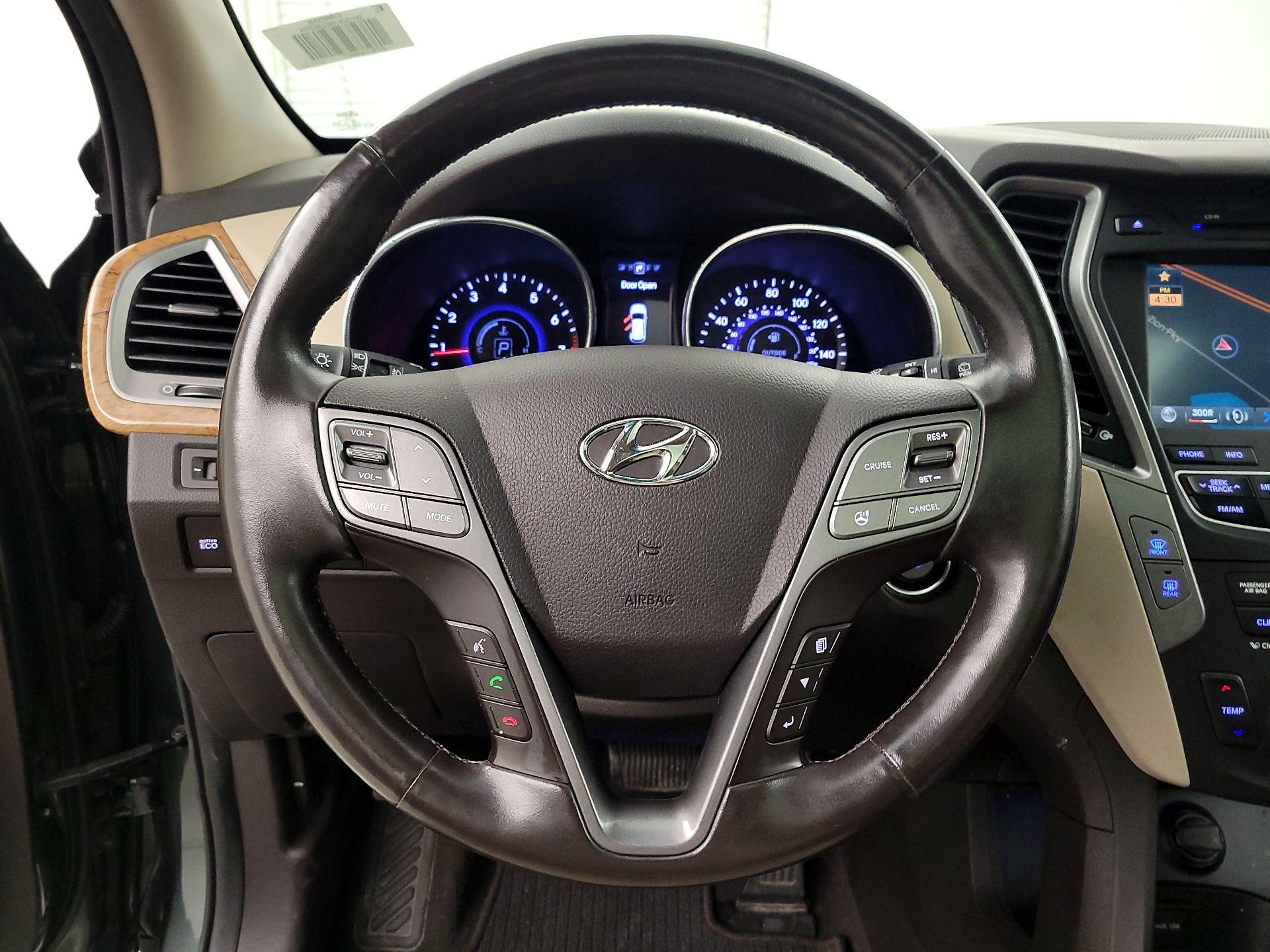 Thumbnail: 2013 Hyundai Santa Fe - 10
