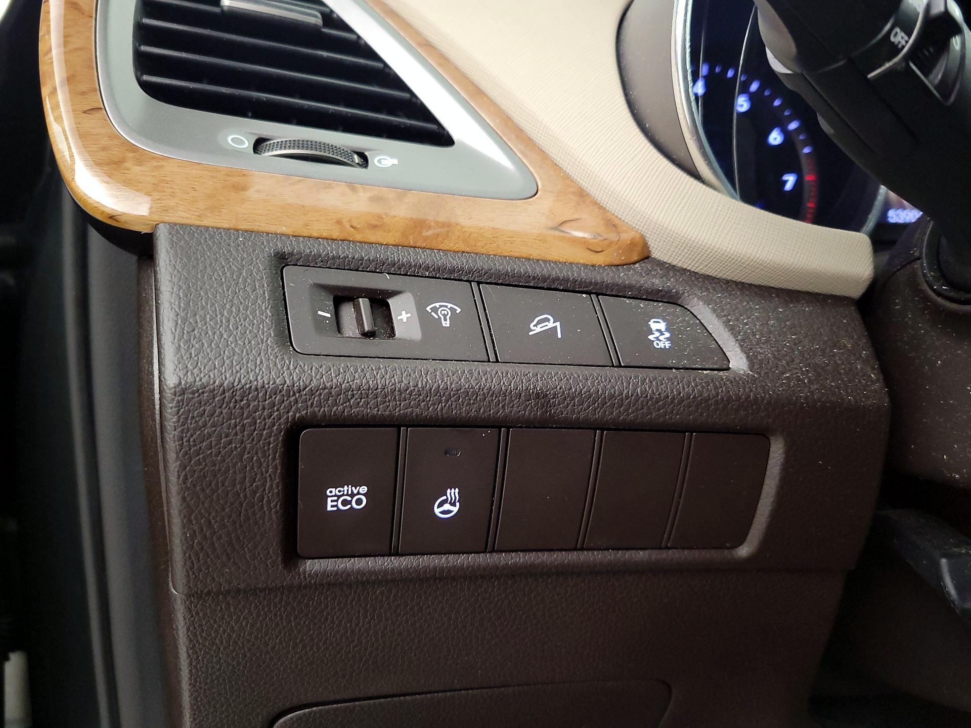 Thumbnail: 2013 Hyundai Santa Fe - 13