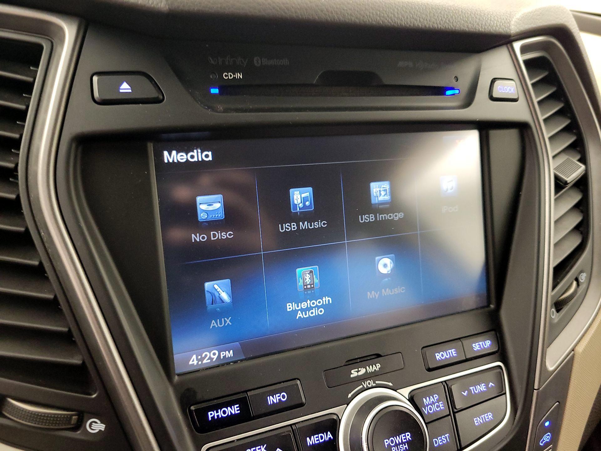 Thumbnail: 2013 Hyundai Santa Fe - 16