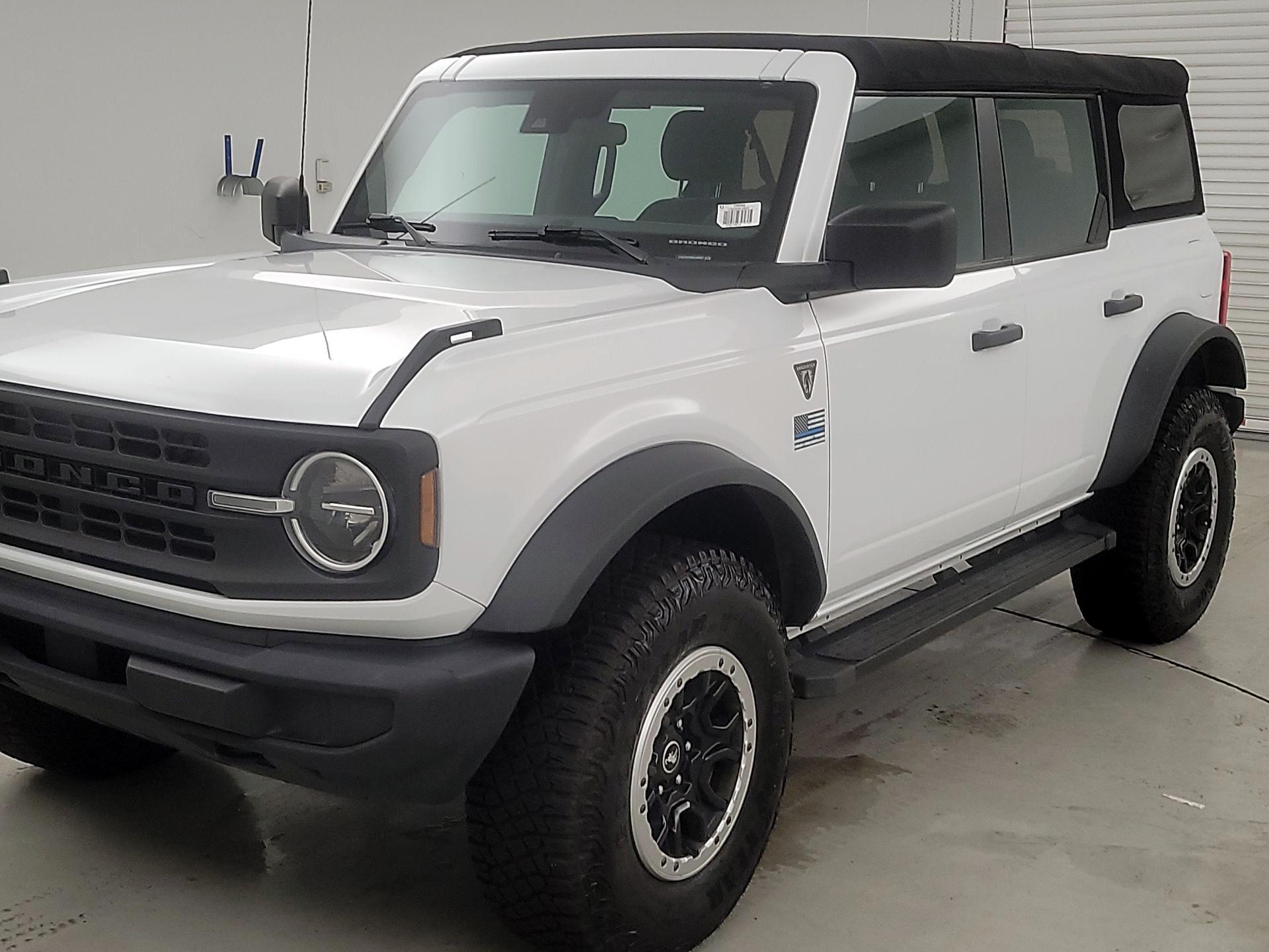 Thumbnail: 2021 Ford Bronco - 3