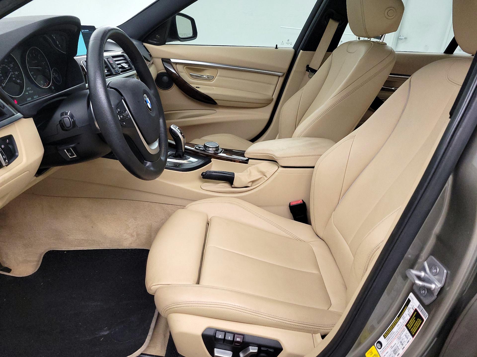 Thumbnail: 2016 BMW 3 Series - 9