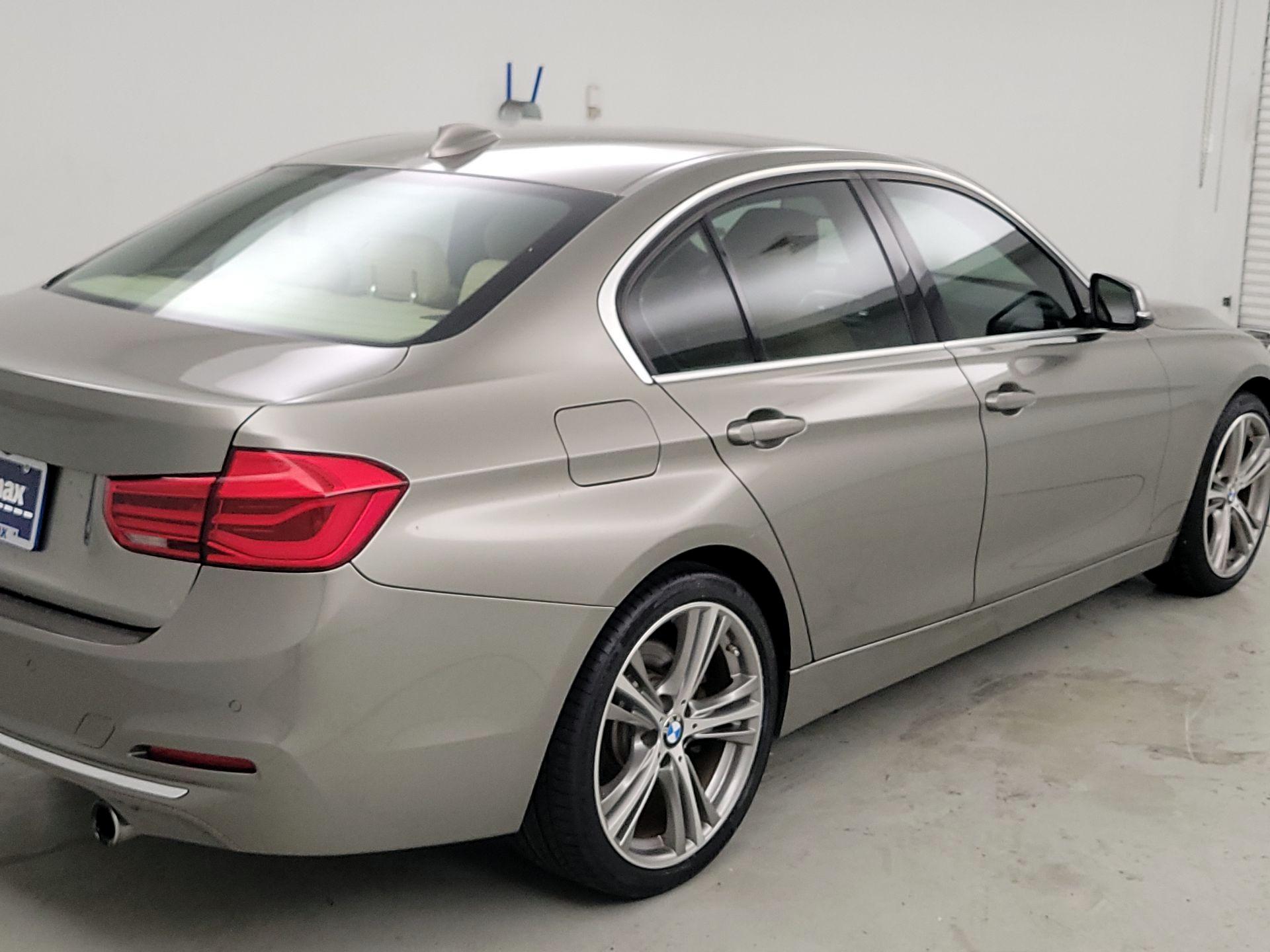 Thumbnail: 2016 BMW 3 Series - 5