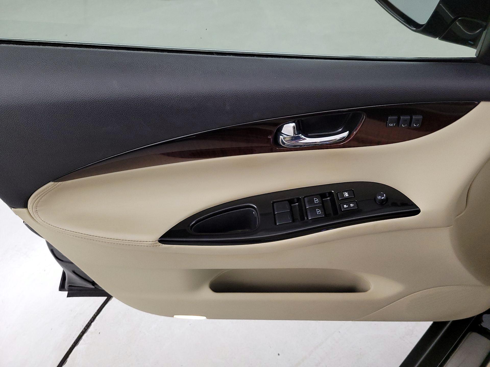Thumbnail: 2017 INFINITI QX50 - 10
