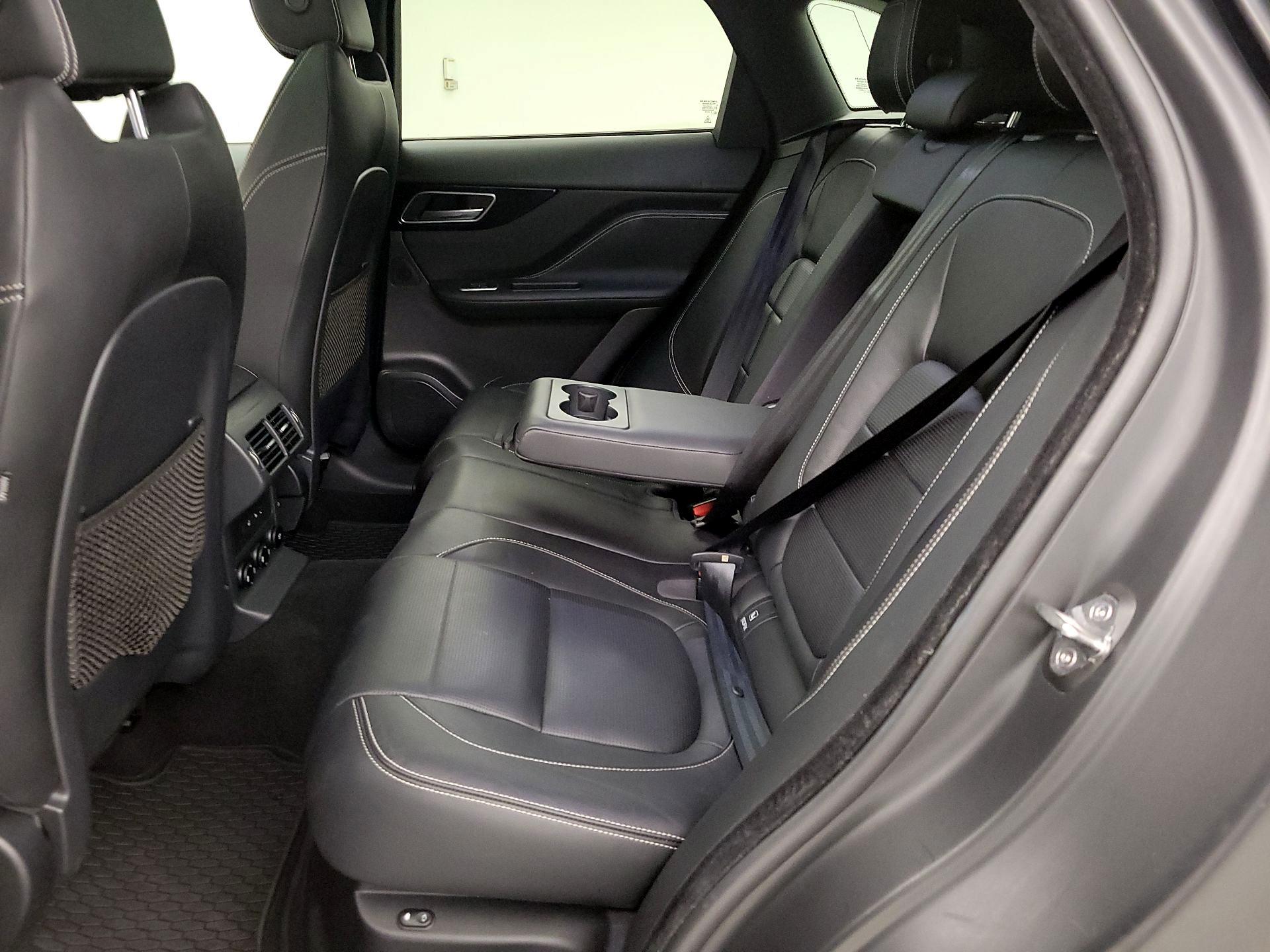 Thumbnail: 2019 Jaguar F-Pace - 19