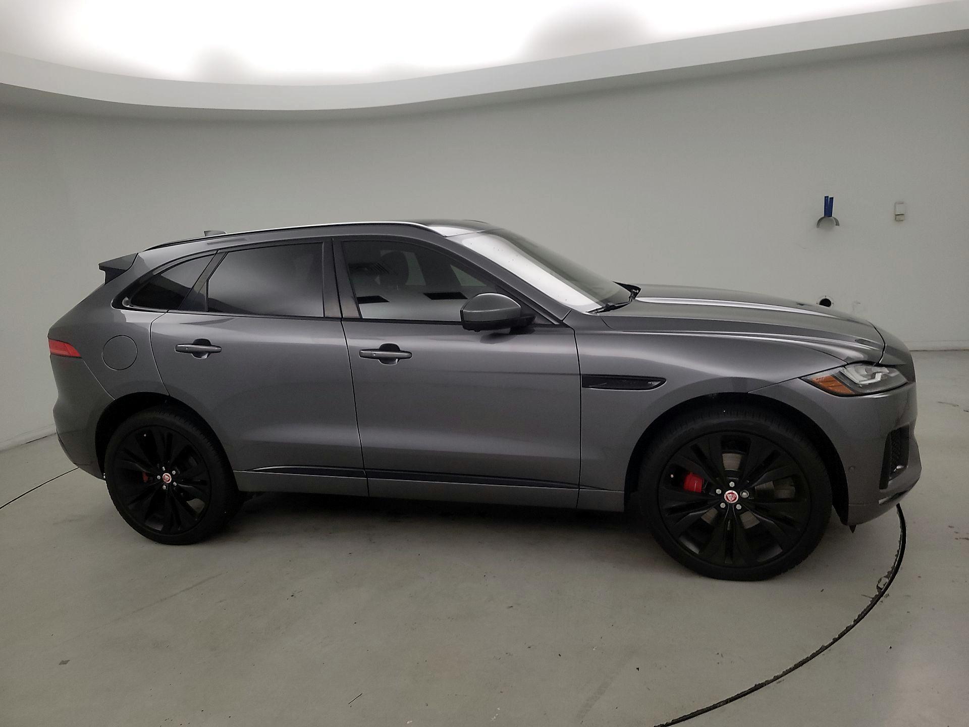 Thumbnail: 2019 Jaguar F-Pace - 4