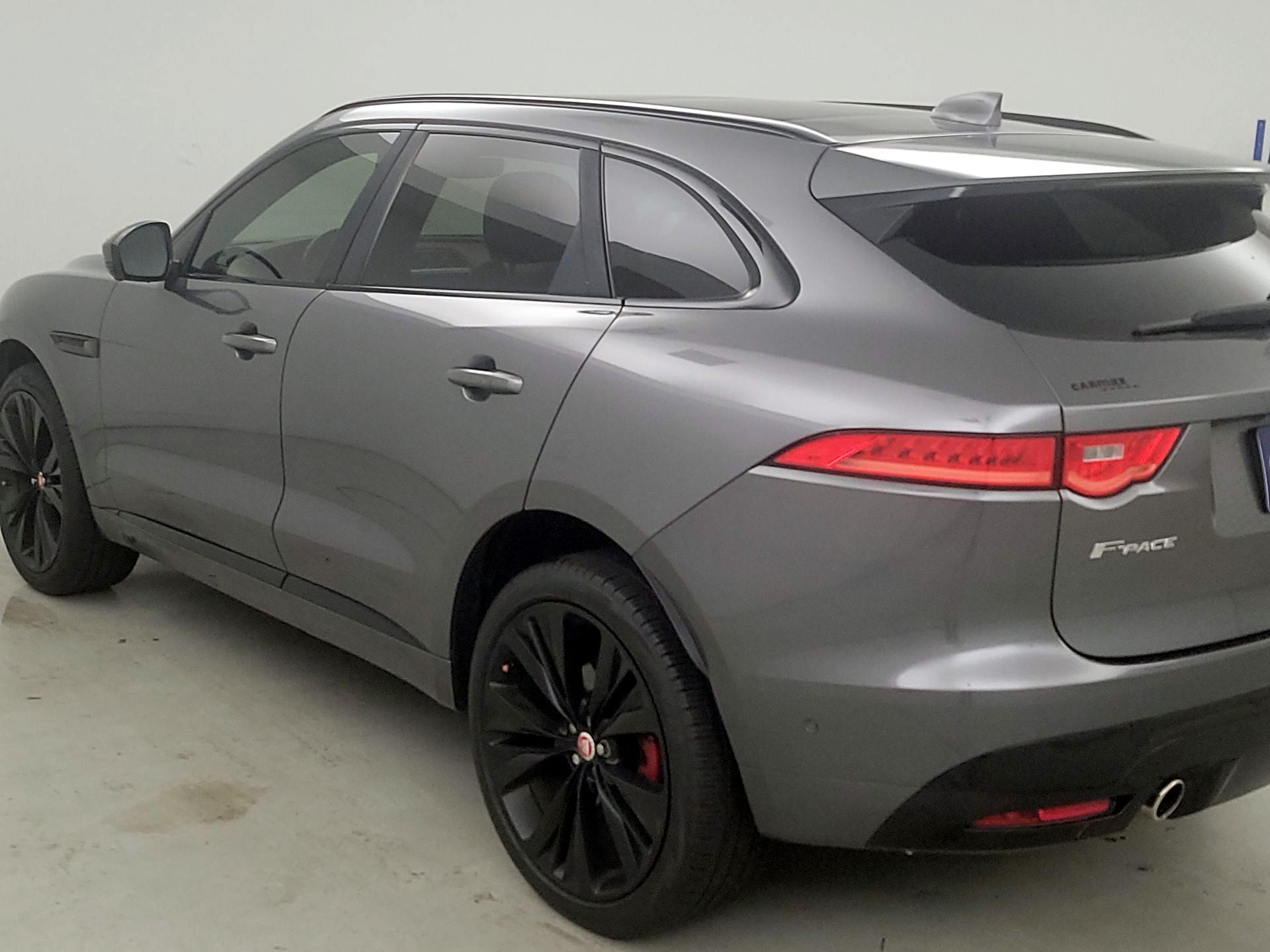 Thumbnail: 2019 Jaguar F-Pace - 7