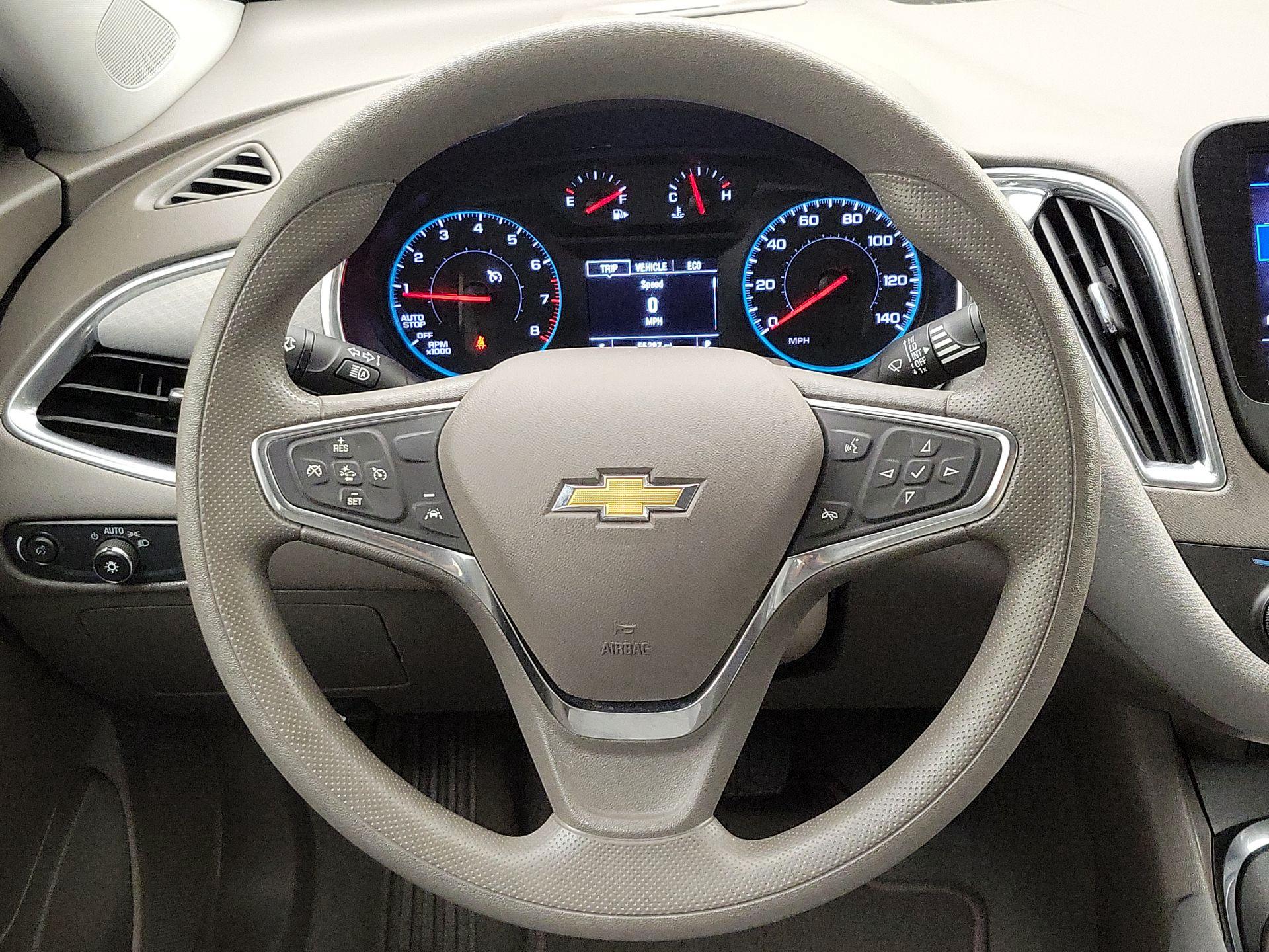 Thumbnail: 2021 Chevrolet Malibu - 10