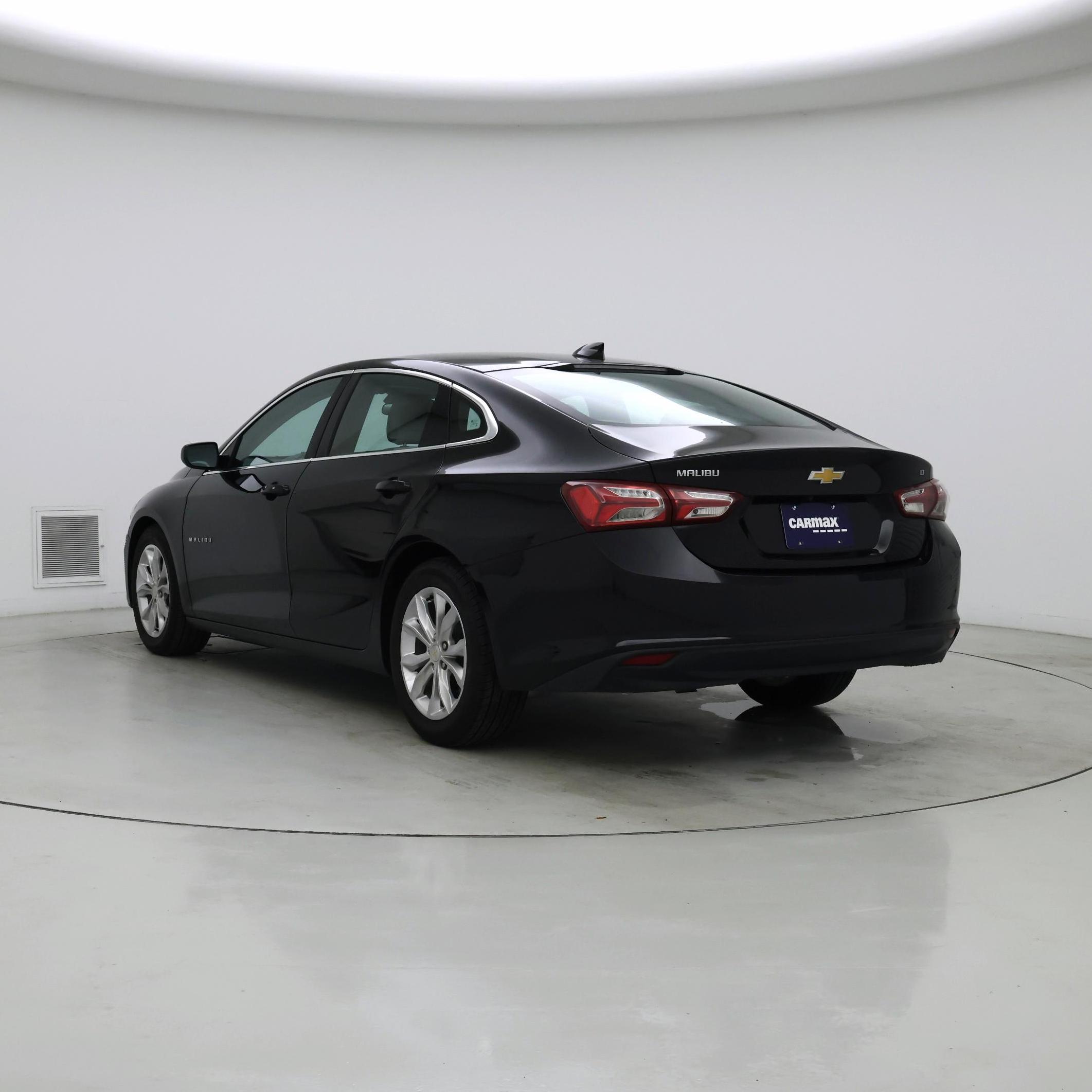 Thumbnail: 2021 Chevrolet Malibu - 2