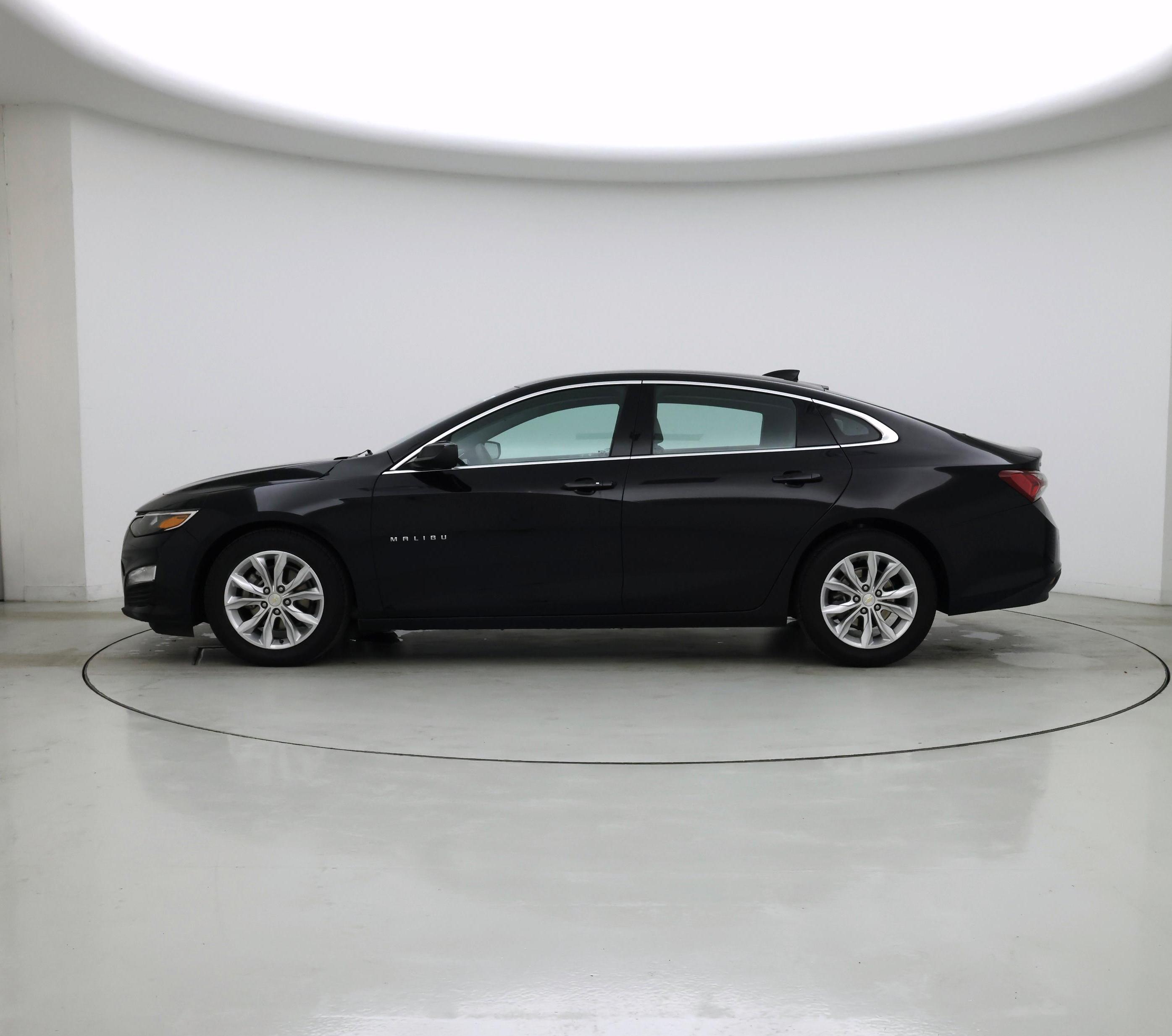 Thumbnail: 2021 Chevrolet Malibu - 3