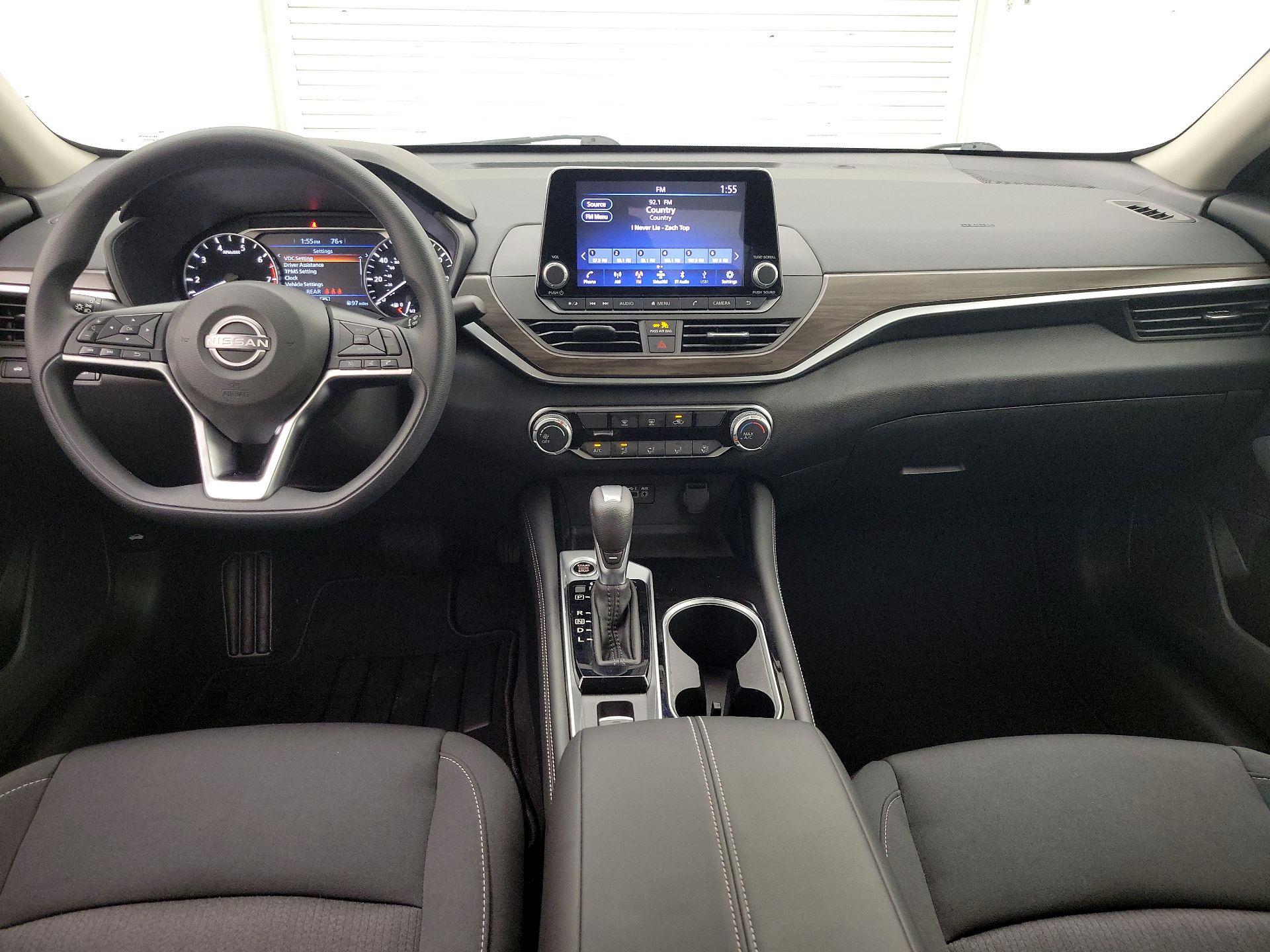 Thumbnail: 2023 Nissan Altima - 9