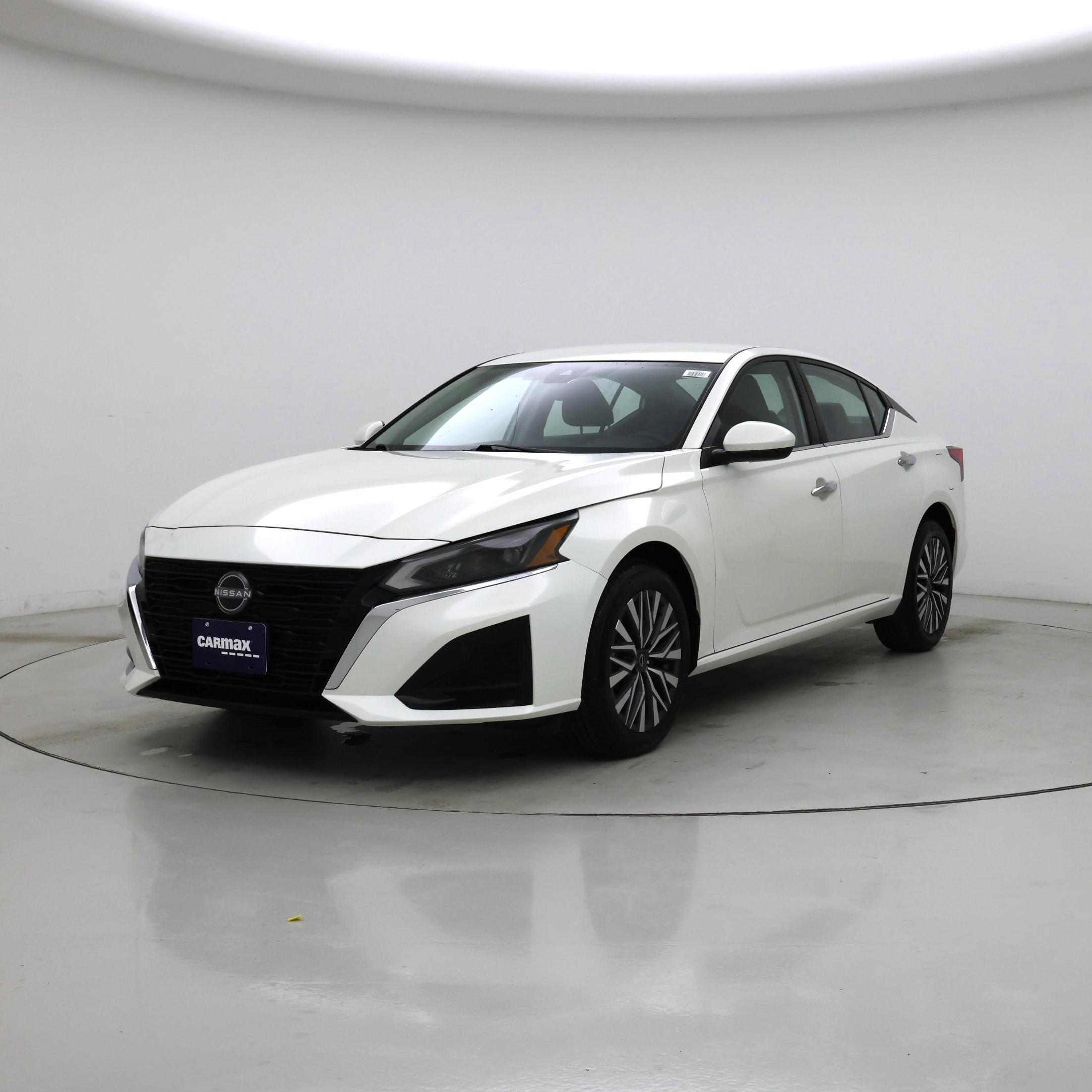 Thumbnail: 2023 Nissan Altima - 4