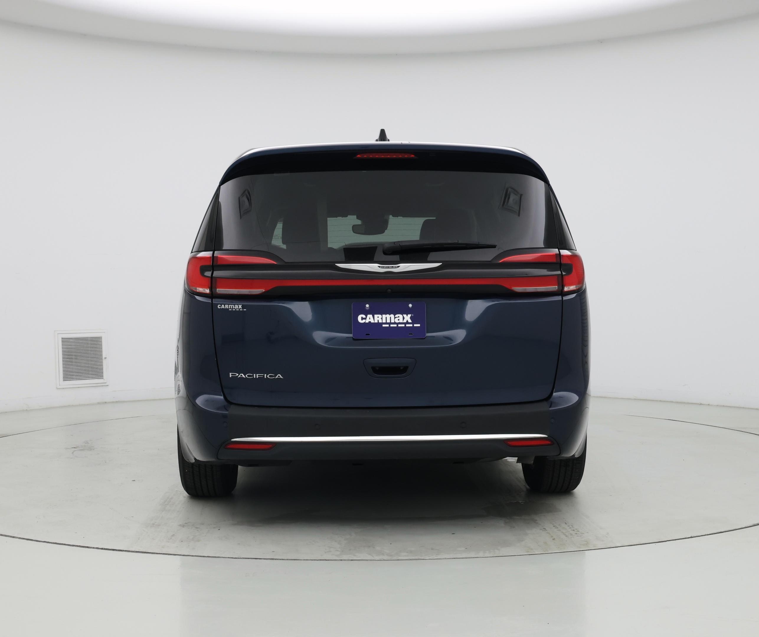 Thumbnail: 2023 Chrysler Pacifica - 6