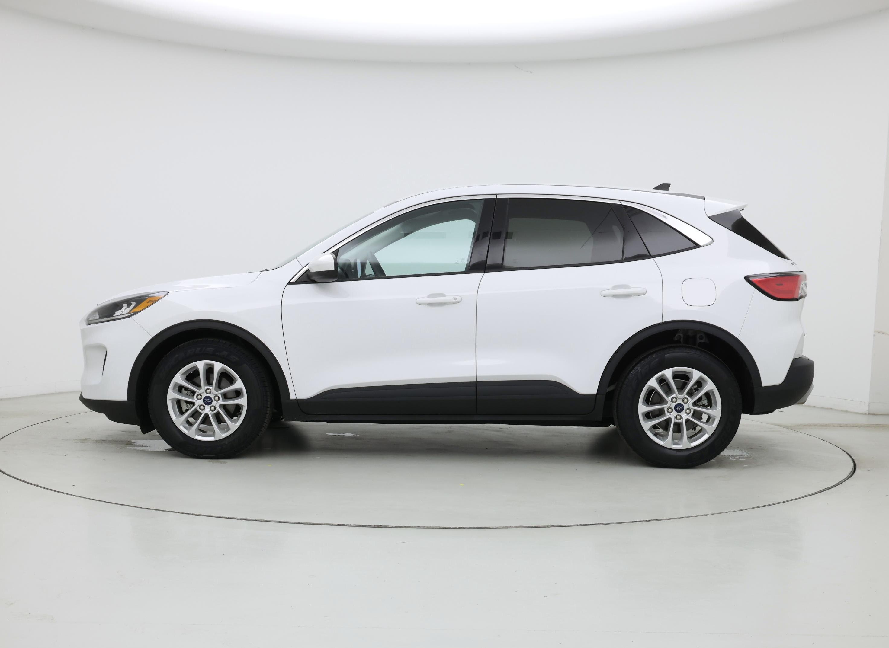 Thumbnail: 2021 Ford Escape - 3
