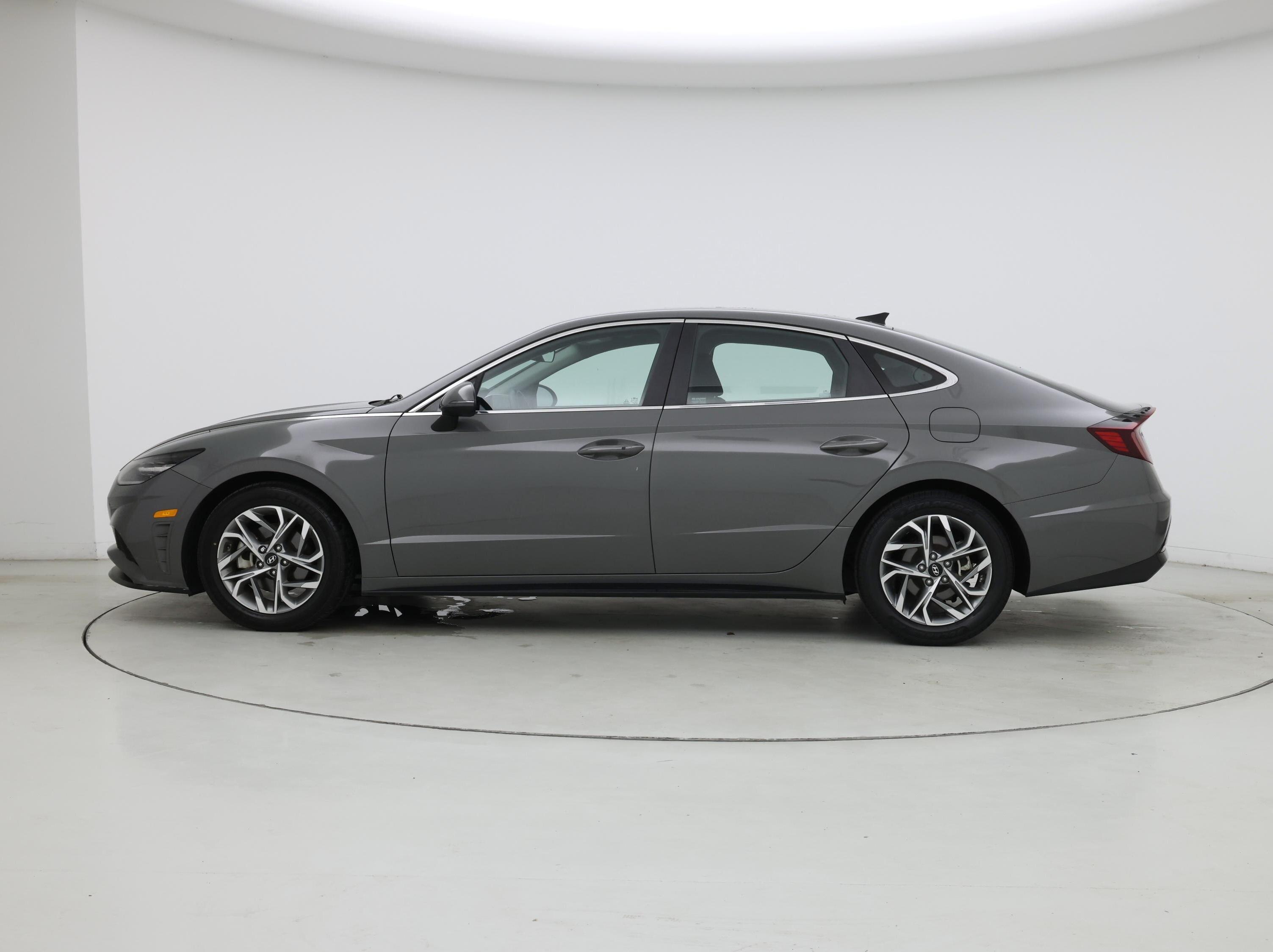 Thumbnail: 2023 Hyundai Sonata - 3